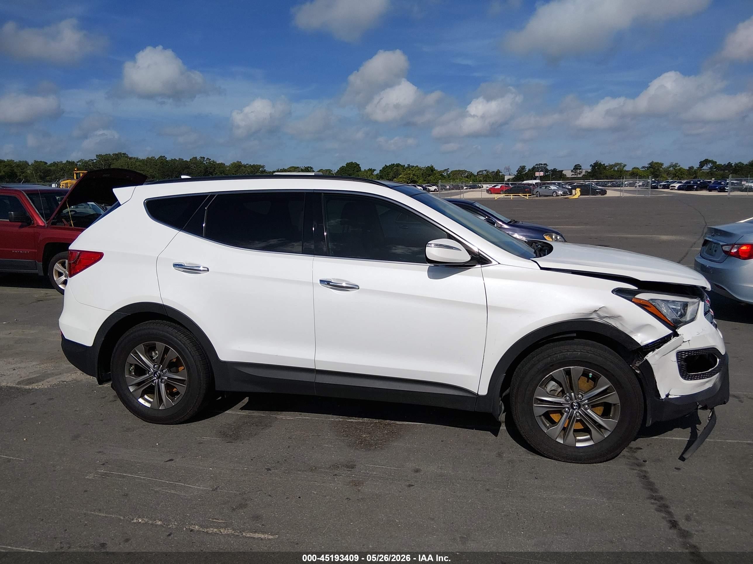 2014 Hyundai Santa Fe Sport 2.4l White vin: 5XYZU3LB3EG208773
