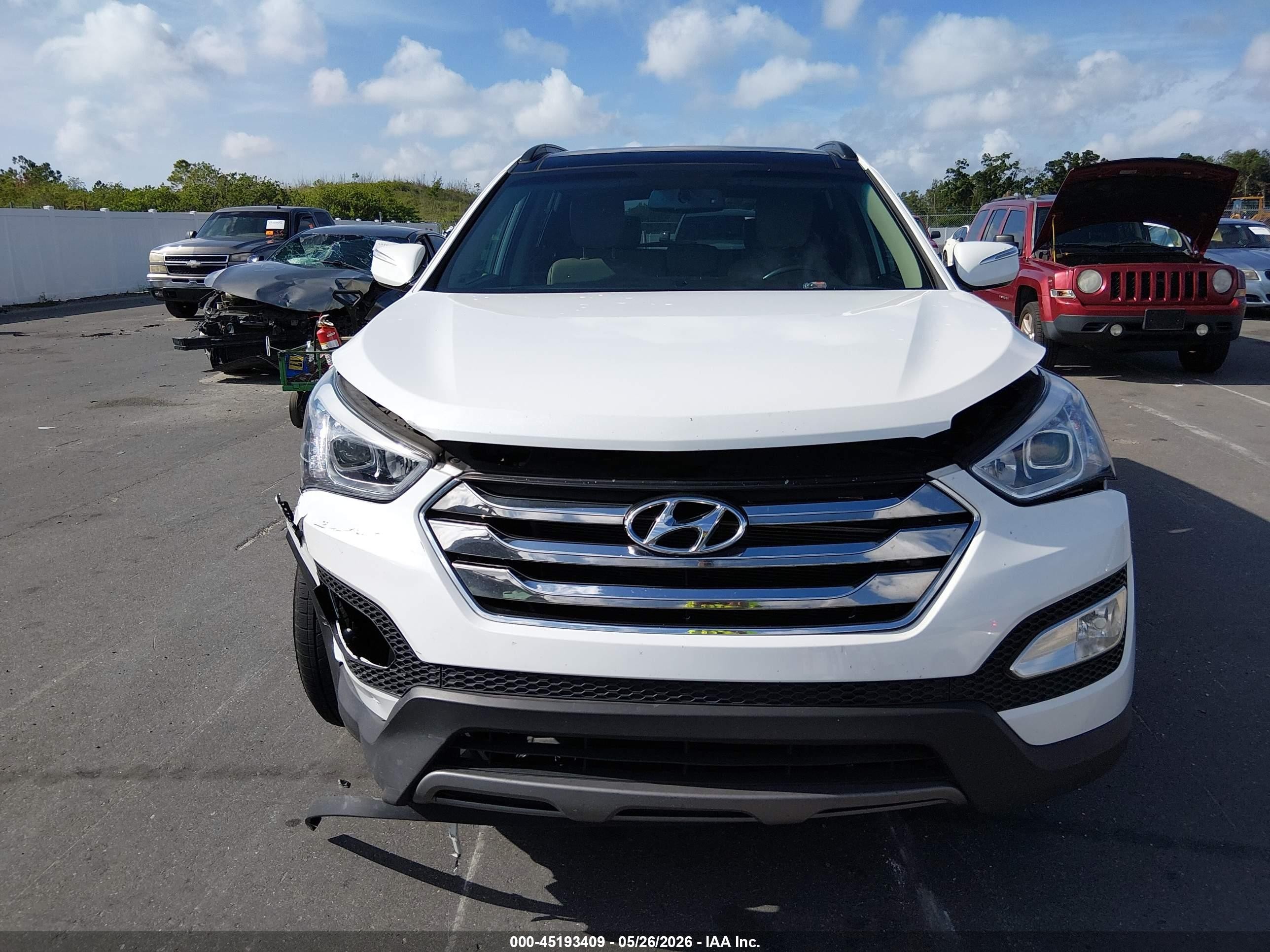 2014 Hyundai Santa Fe Sport 2.4l White vin: 5XYZU3LB3EG208773