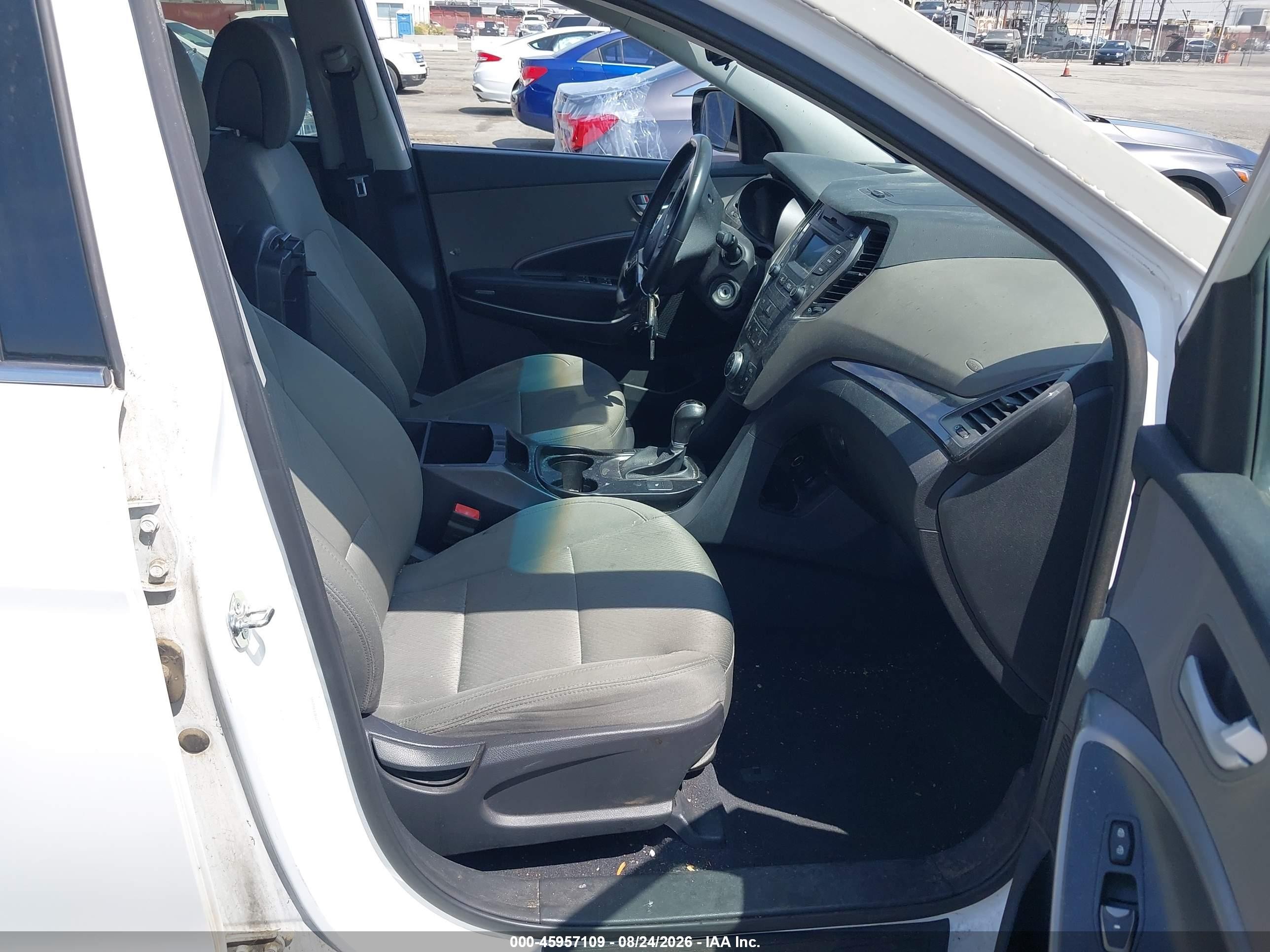 2014 Hyundai Santa Fe Sport 2.4l White vin: 5XYZU3LB3EG217747