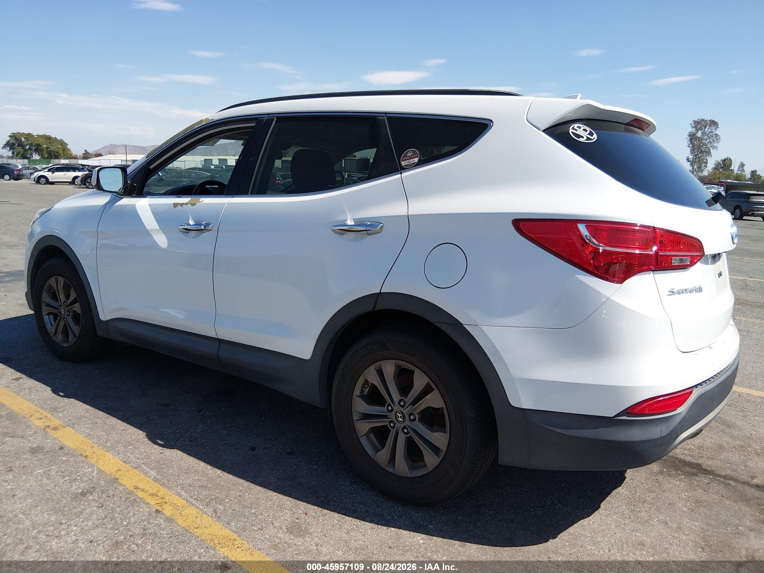 2014 Hyundai Santa Fe Sport 2.4l White vin: 5XYZU3LB3EG217747