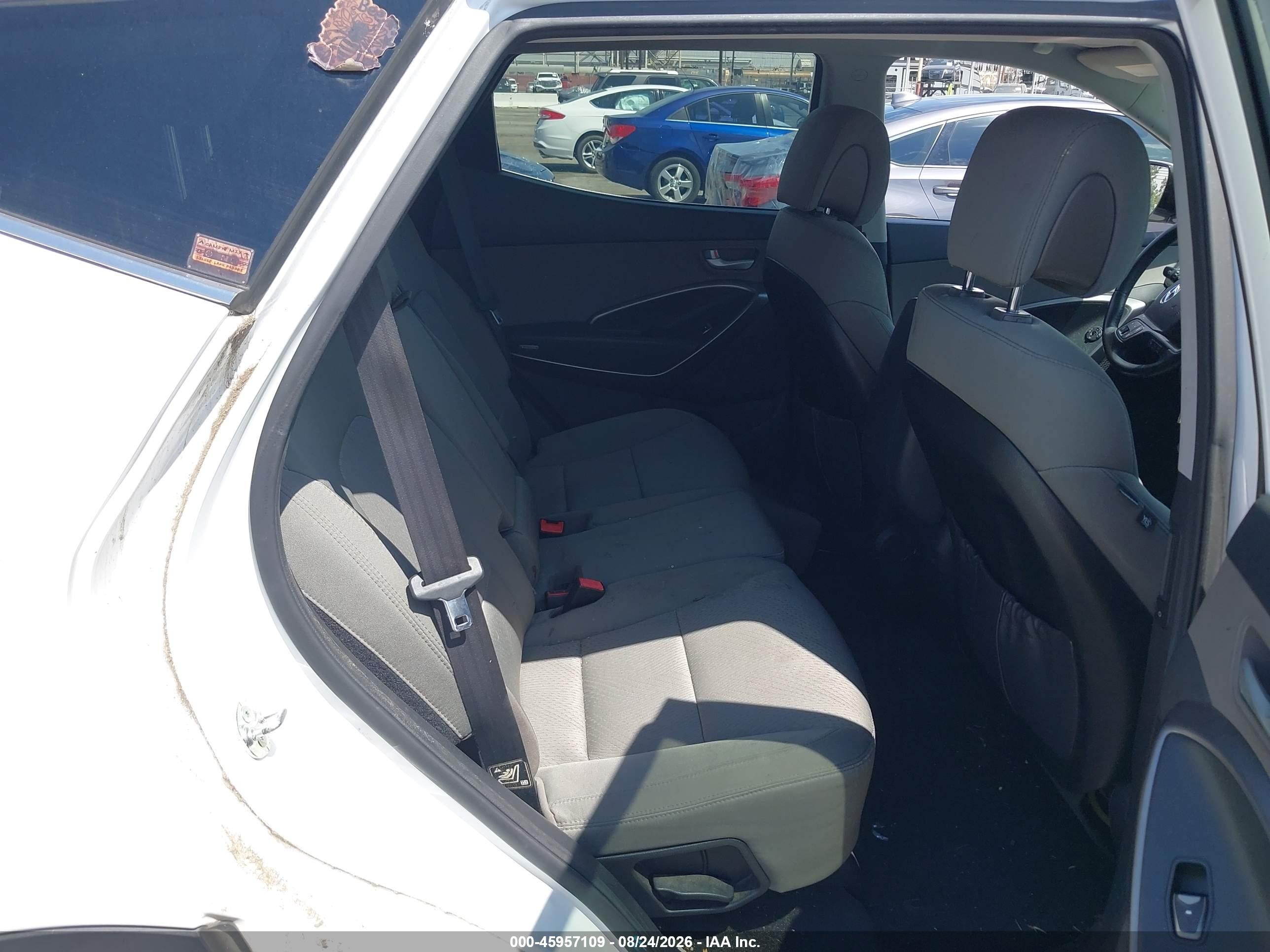 2014 Hyundai Santa Fe Sport 2.4l White vin: 5XYZU3LB3EG217747