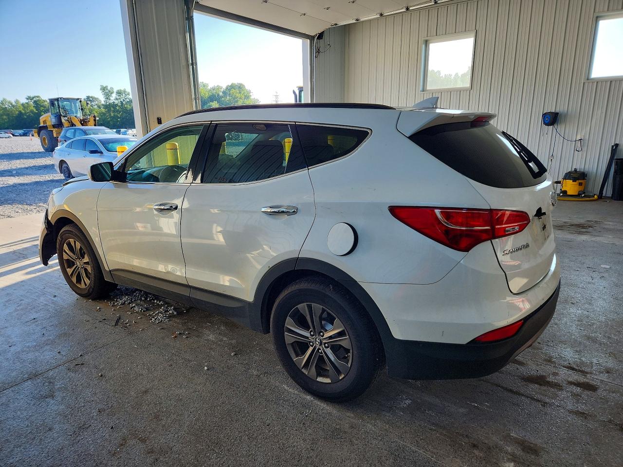 2014 Hyundai Santa Fe Sport 2.4l White vin: 5XYZU3LB3EG224892