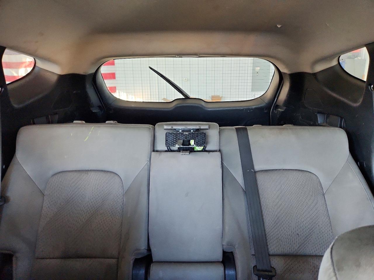 2014 Hyundai Santa Fe Sport 2.4l White vin: 5XYZU3LB3EG224892