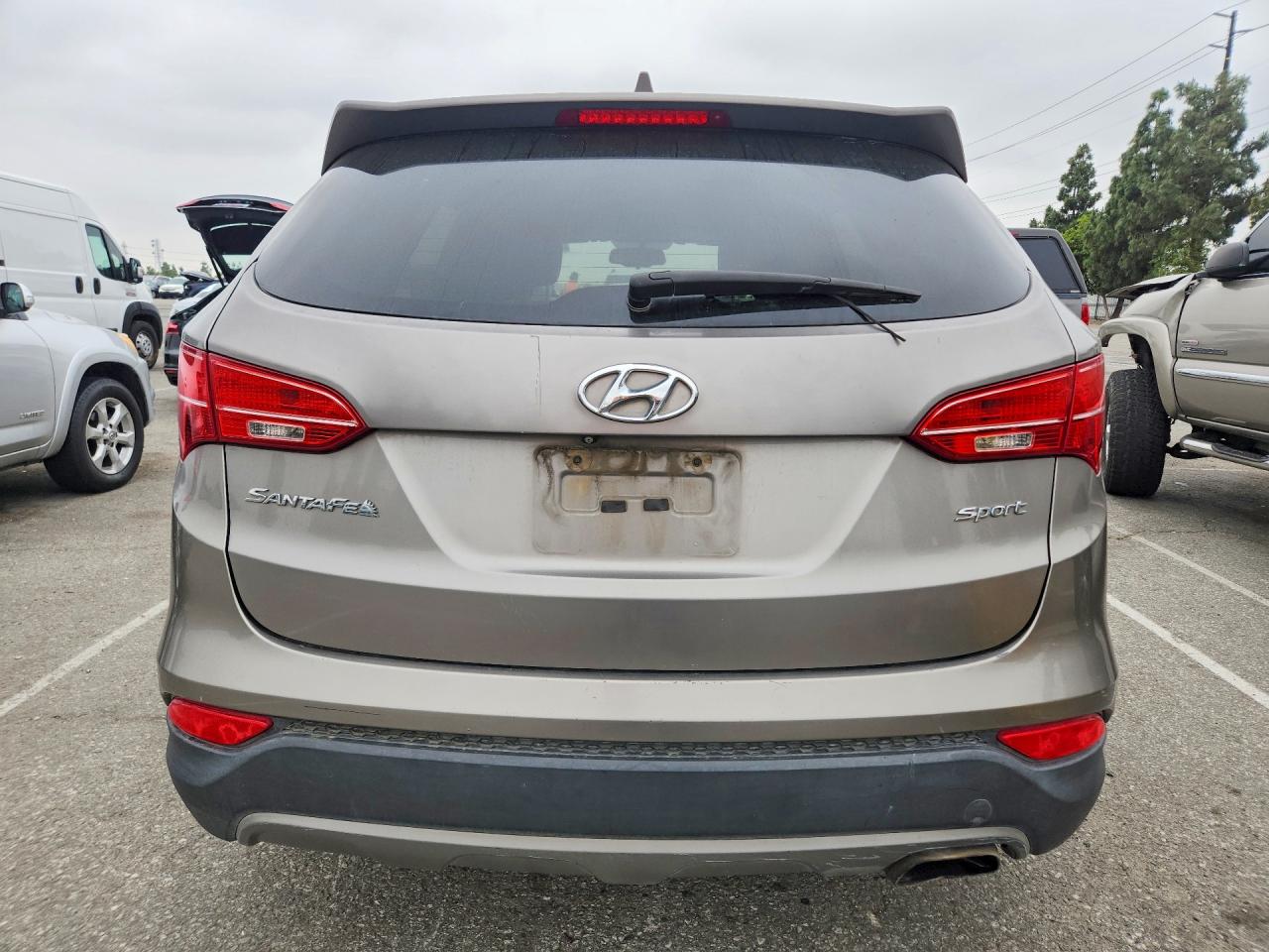 2015 Hyundai Santa Fe Sport 2.4l Серый vin: 5XYZU3LB3FG273396
