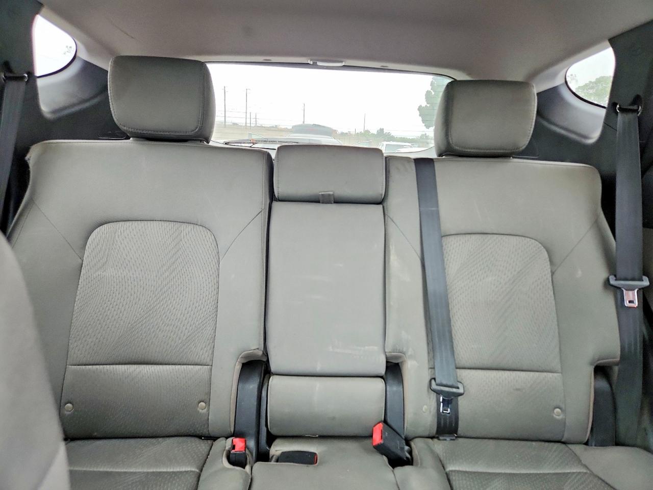 2015 Hyundai Santa Fe Sport 2.4l Серый vin: 5XYZU3LB3FG273396