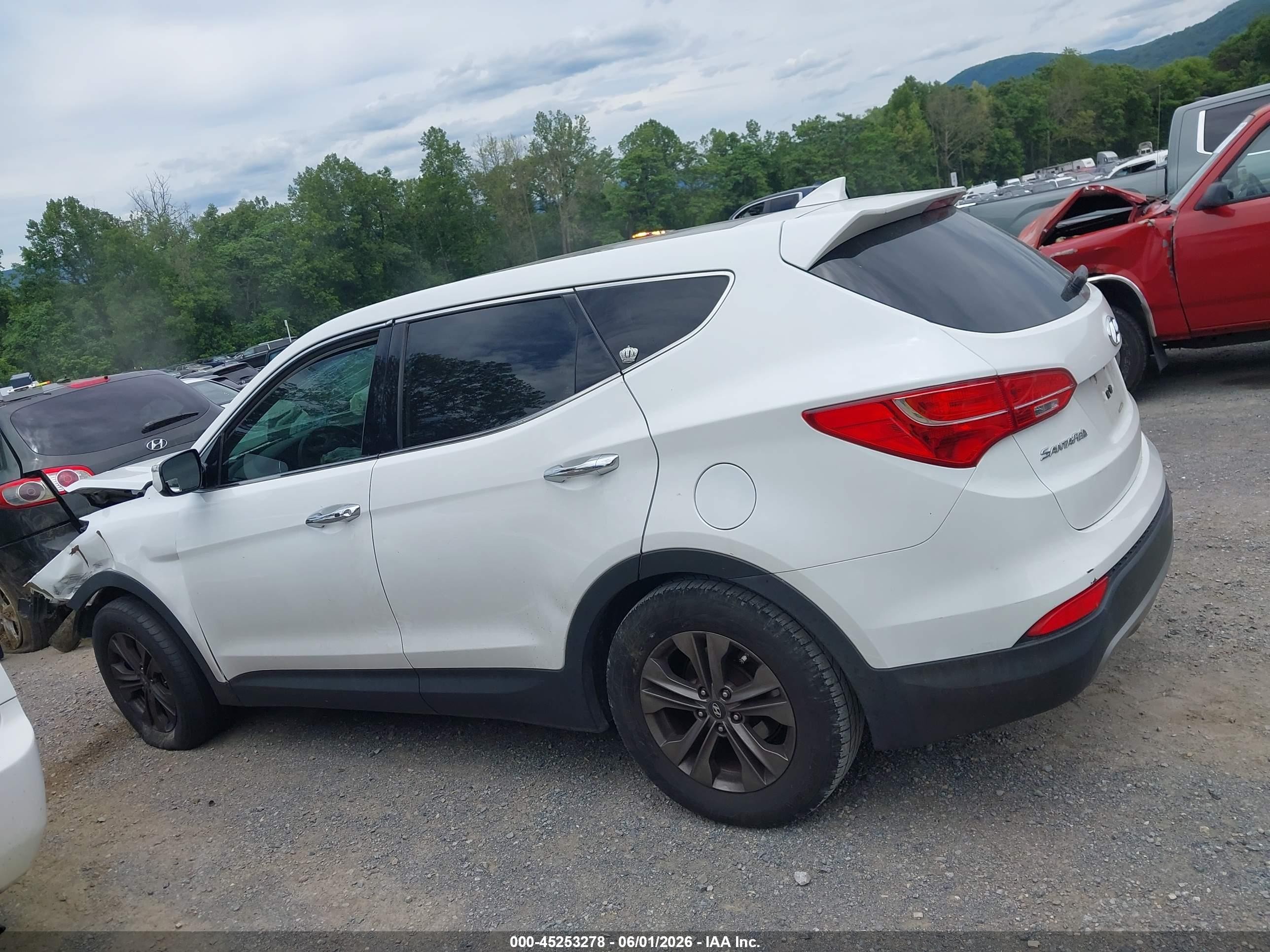 2013 Hyundai Santa Fe Sport Белый vin: 5XYZU3LB4DG007897