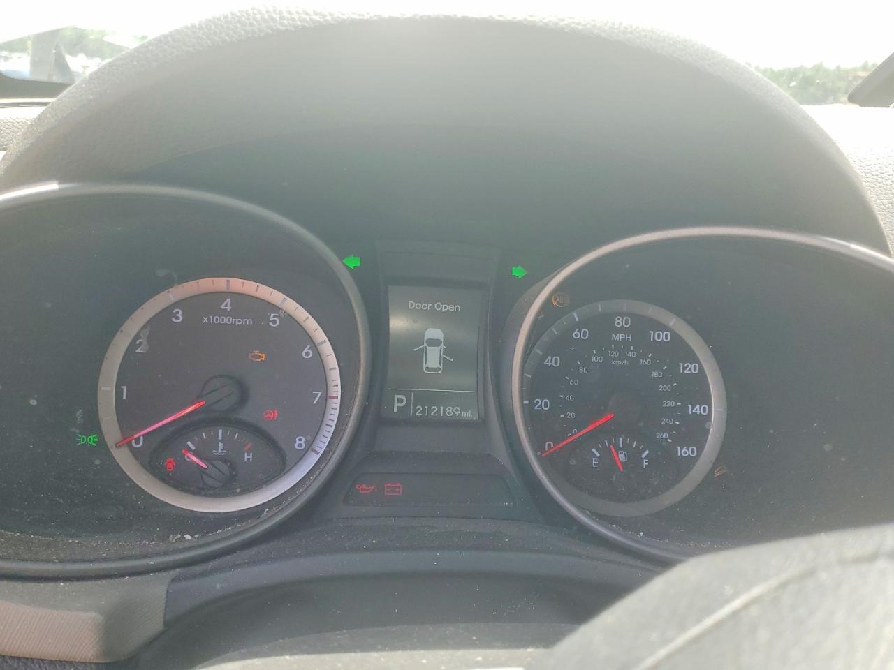 2013 Hyundai Santa Fe Sport 2.4l White vin: 5XYZU3LB4DG009908