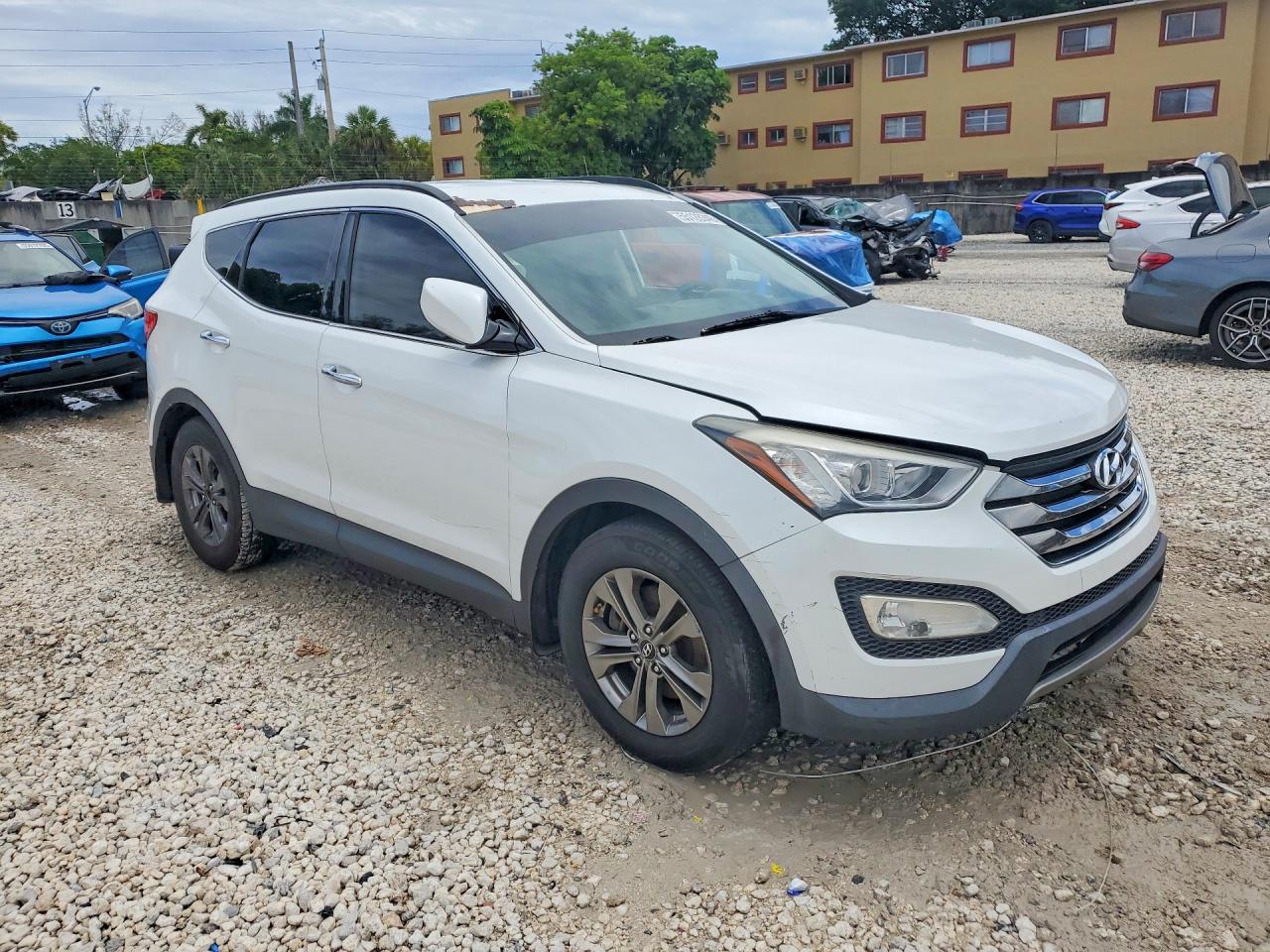 2014 Hyundai Santa Fe Sport 2.4l White vin: 5XYZU3LB4EG132013