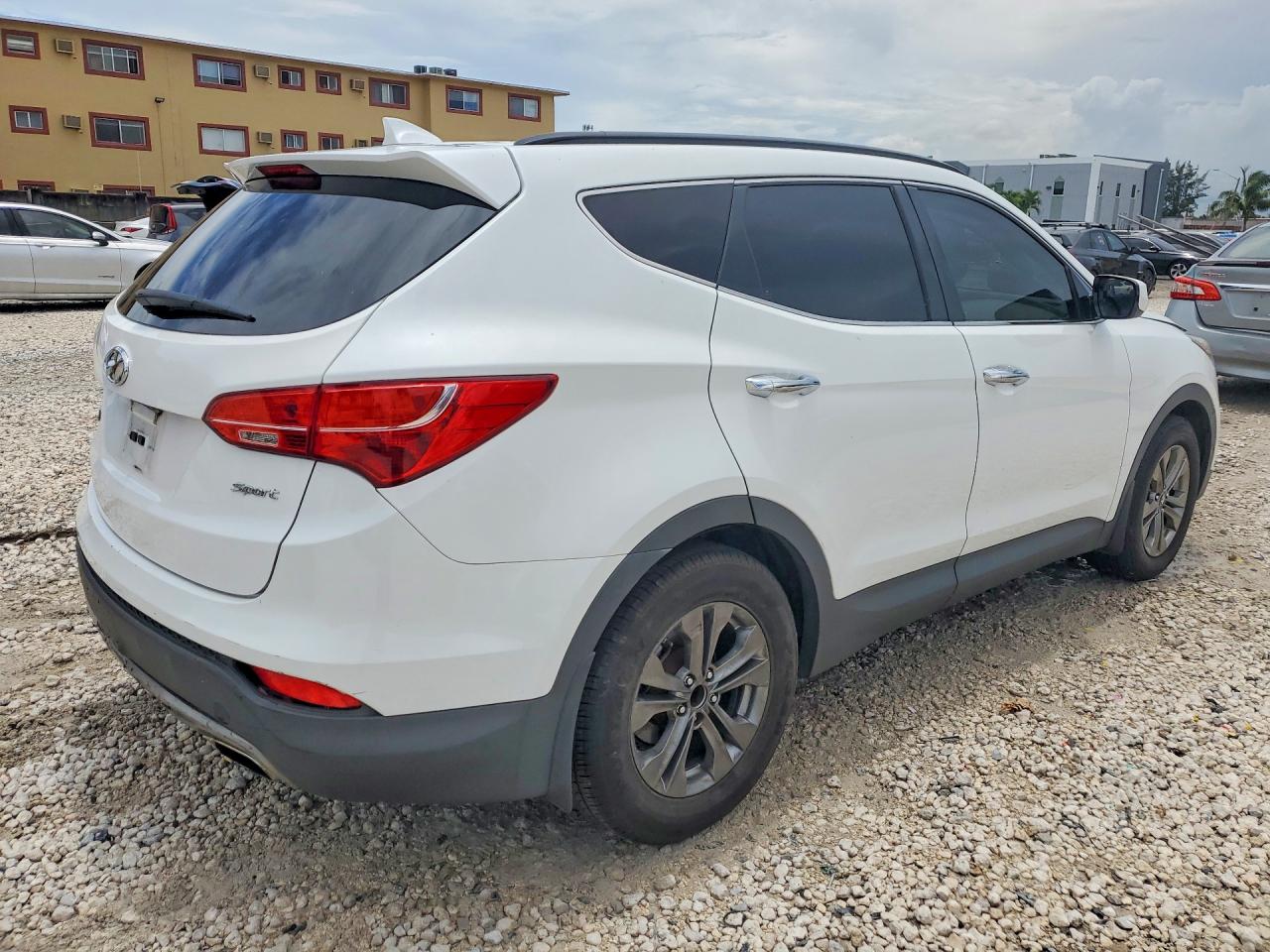 2014 Hyundai Santa Fe Sport 2.4l White vin: 5XYZU3LB4EG132013