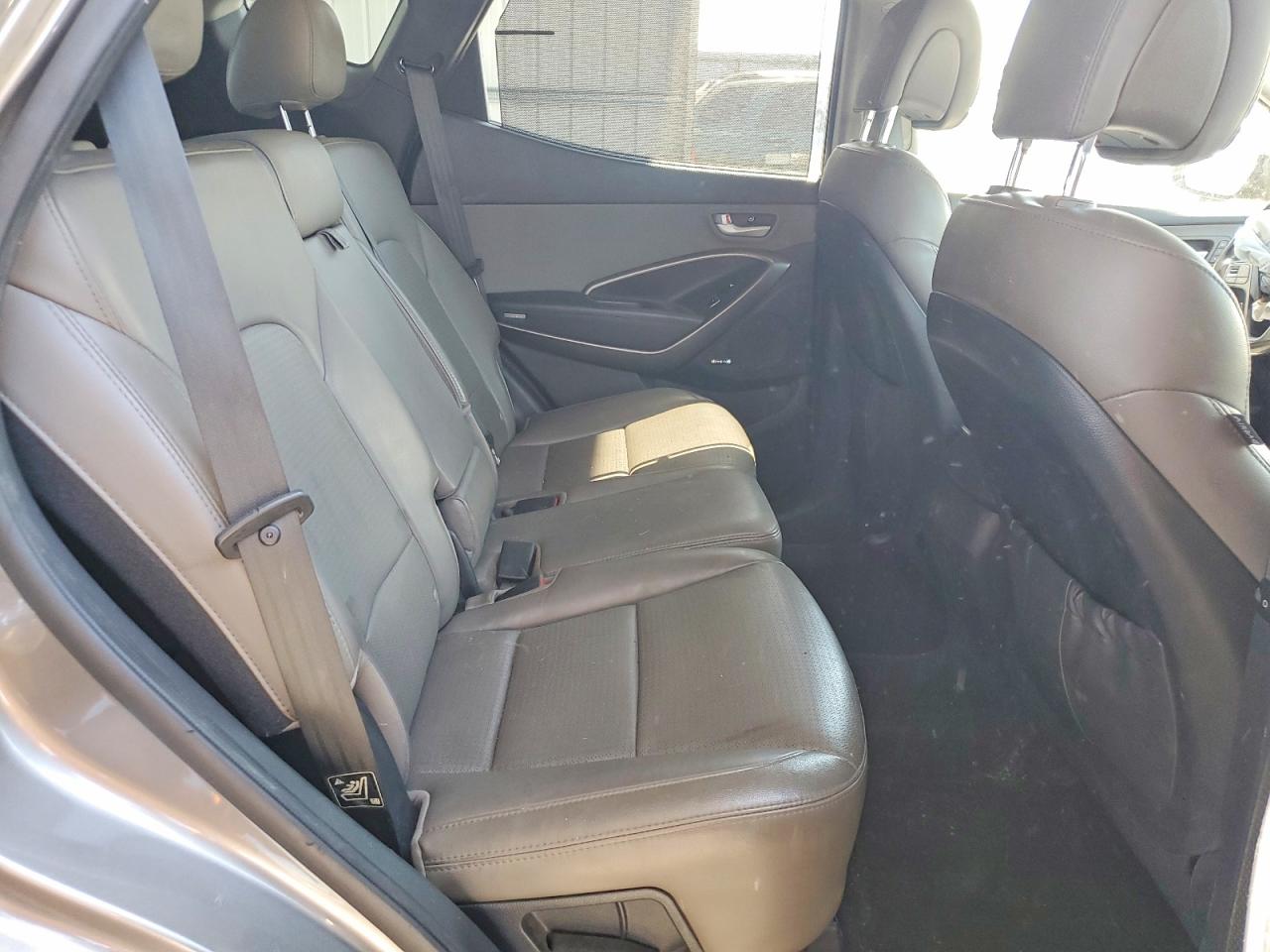 2014 Hyundai Santa Fe Sport 2.4l Silver vin: 5XYZU3LB4EG142511