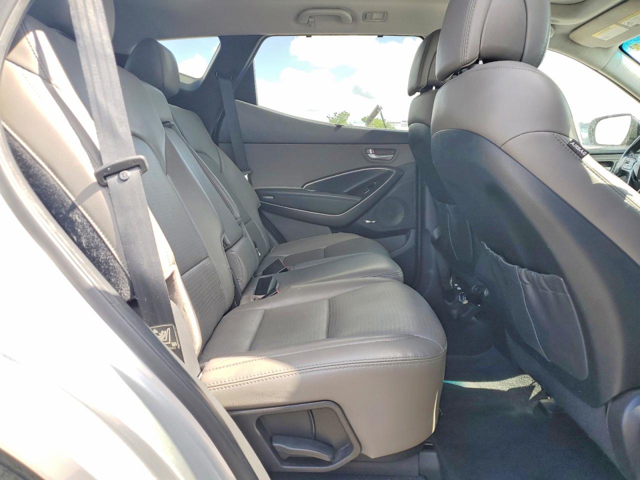 2014 Hyundai Santa Fe Sport 2.4l Silver vin: 5XYZU3LB4EG180563