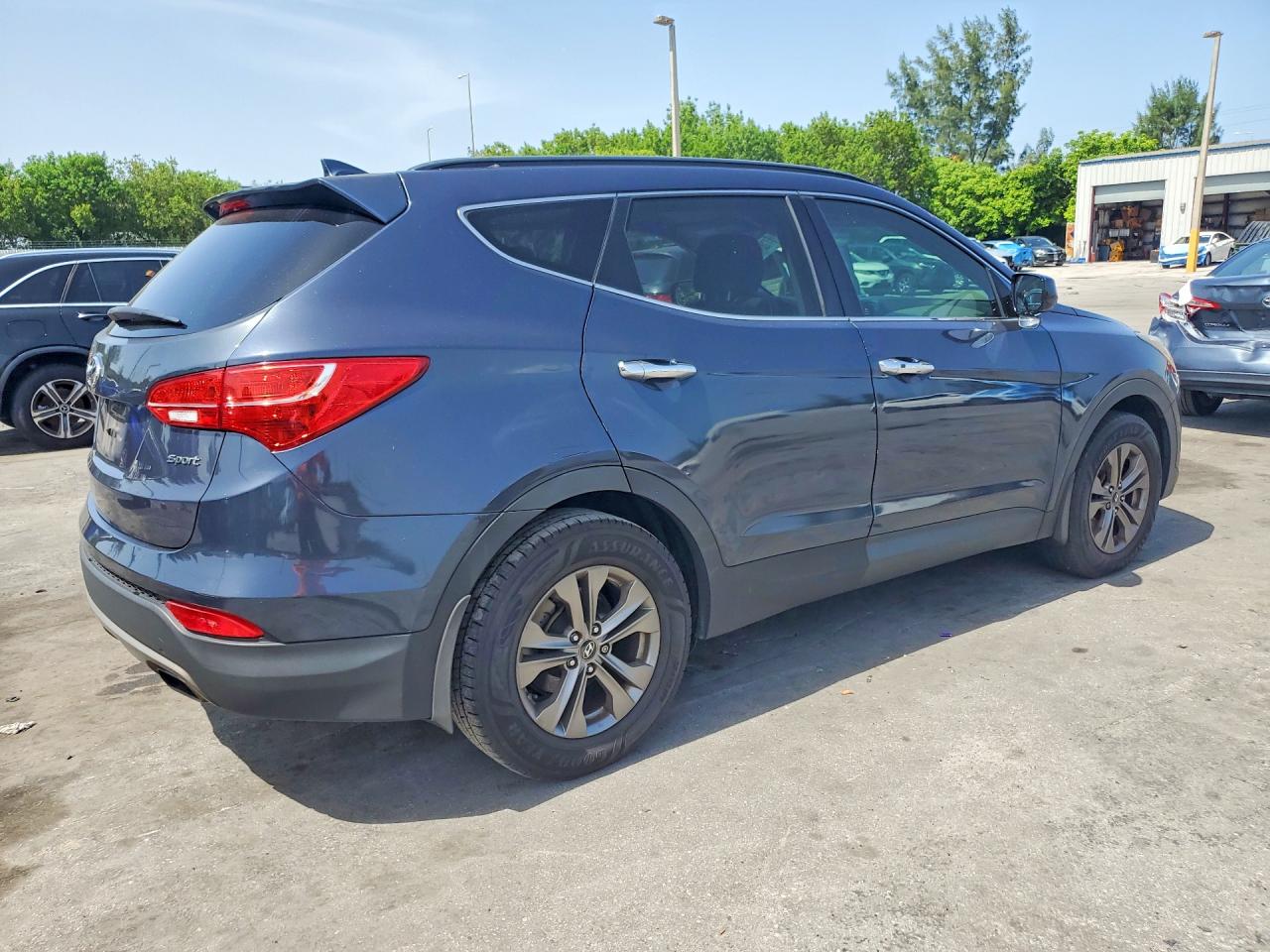 2014 Hyundai Santa Fe Sport 2.4l Blue vin: 5XYZU3LB4EG195645