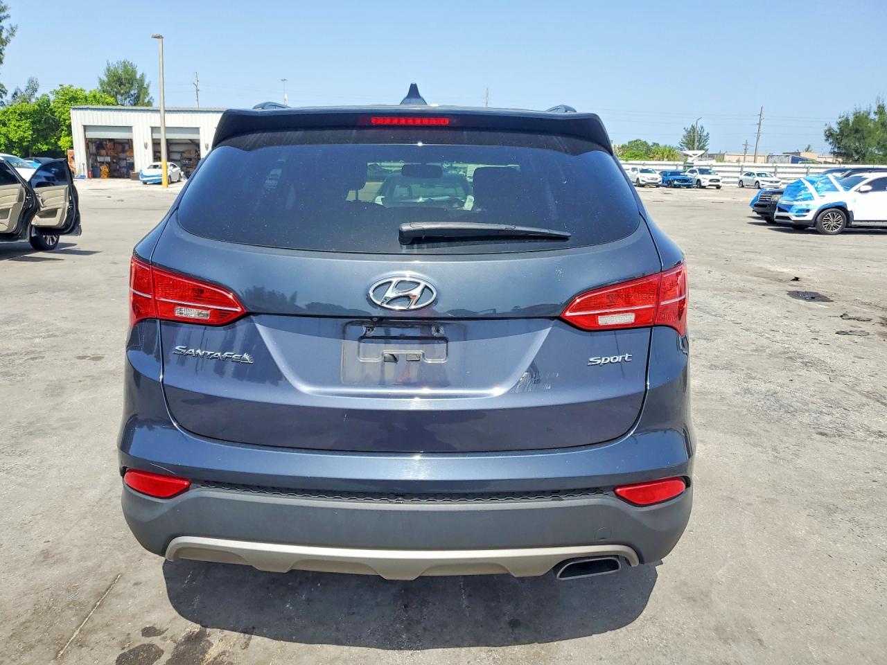 2014 Hyundai Santa Fe Sport 2.4l Blue vin: 5XYZU3LB4EG195645