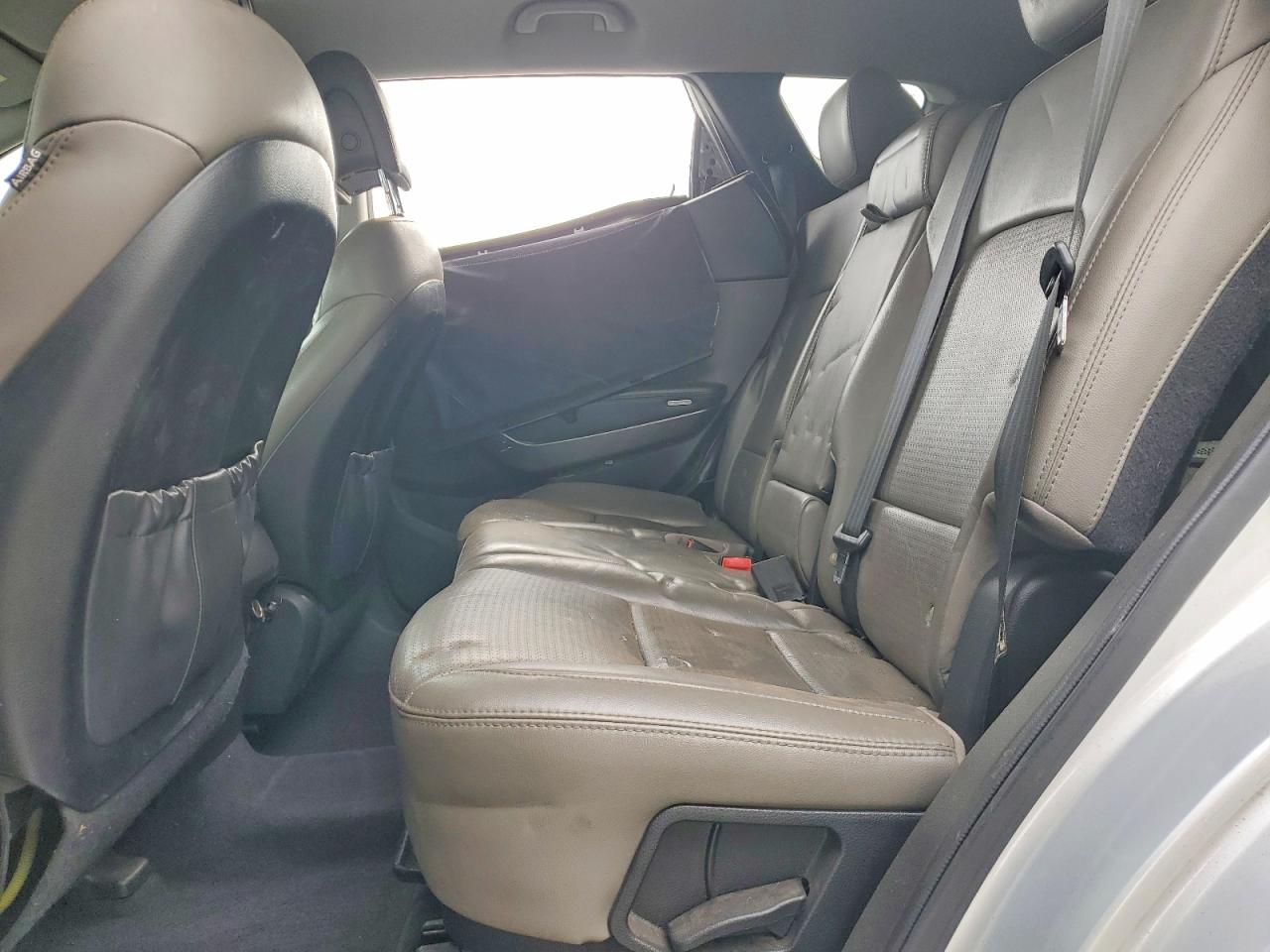2014 Hyundai Santa Fe Sport 2.4l Silver vin: 5XYZU3LB4EG215487