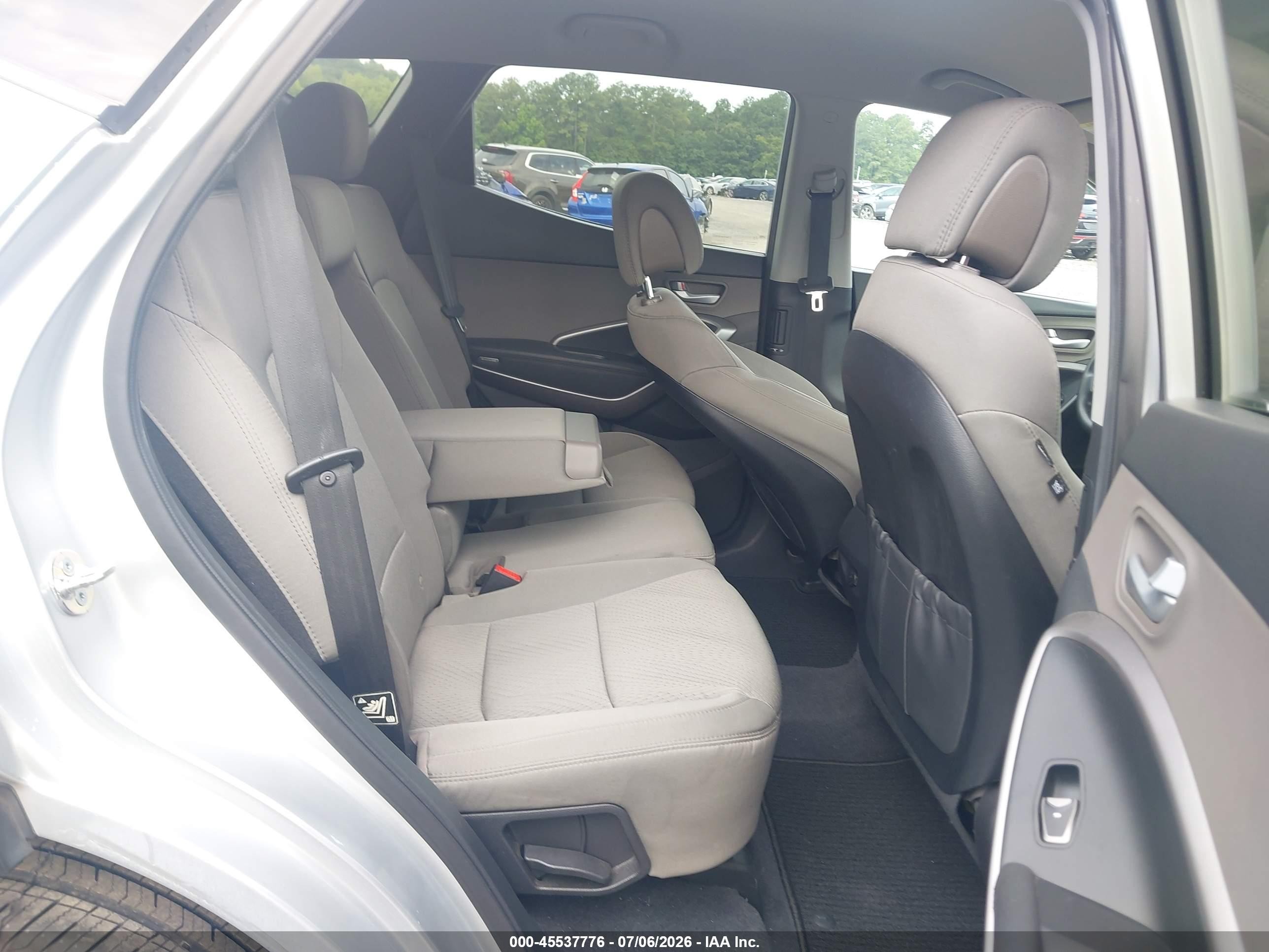 2015 Hyundai Santa Fe Sport 2.4l Серебряный vin: 5XYZU3LB4FG304770
