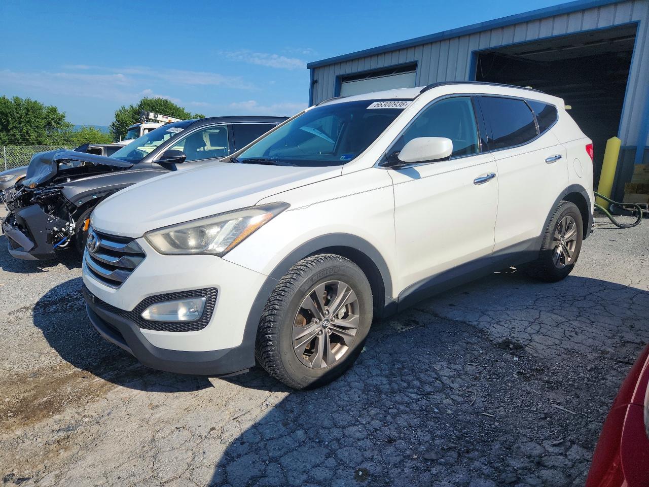2013 Hyundai Santa Fe Sport 2.4l White vin: 5XYZU3LB5DG005530