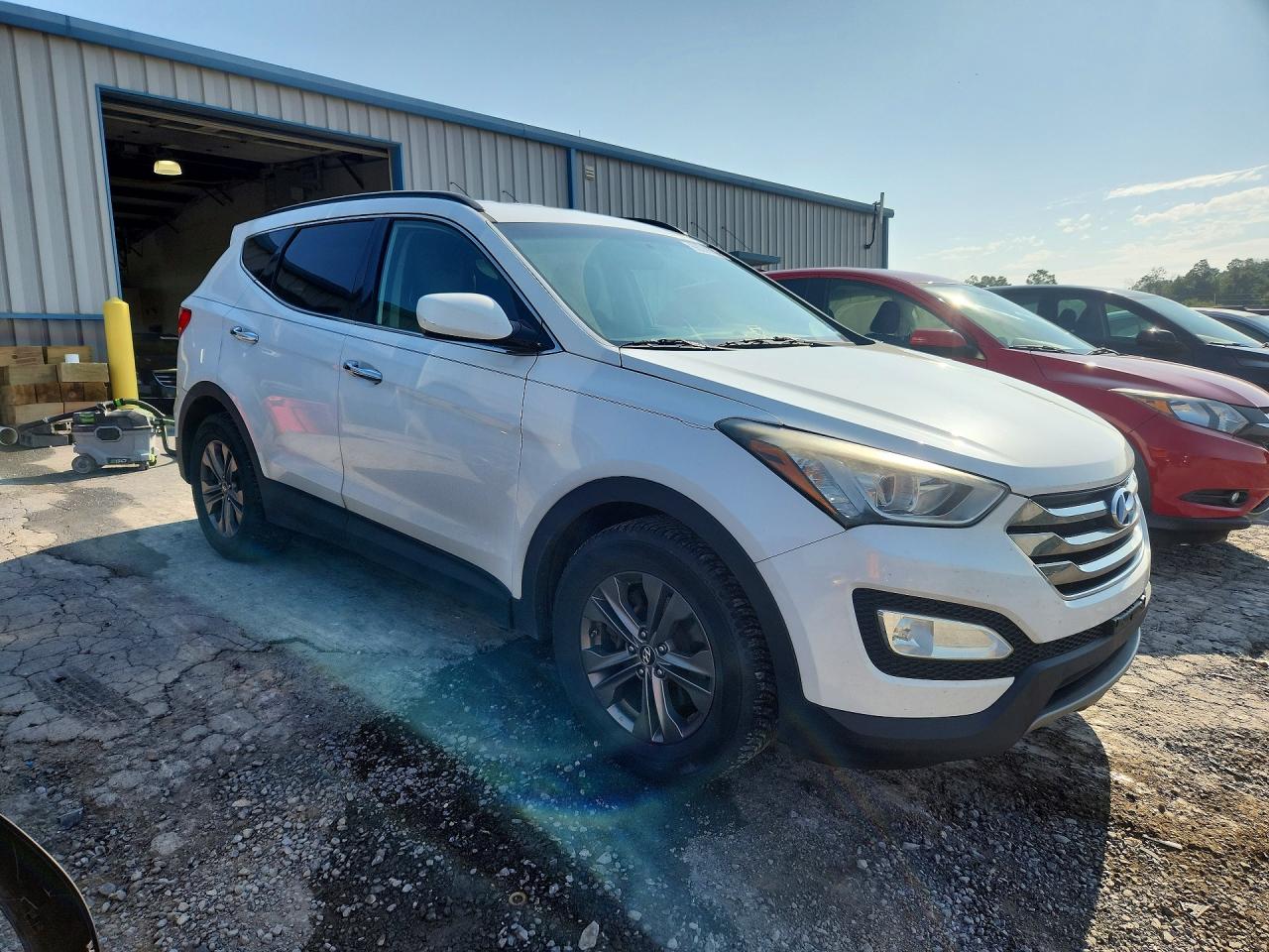 2013 Hyundai Santa Fe Sport 2.4l White vin: 5XYZU3LB5DG005530