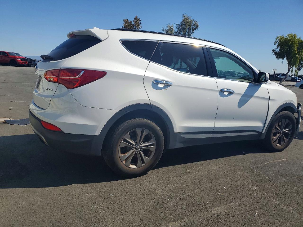 2013 Hyundai Santa Fe Sport 2.4l White vin: 5XYZU3LB5EG124664