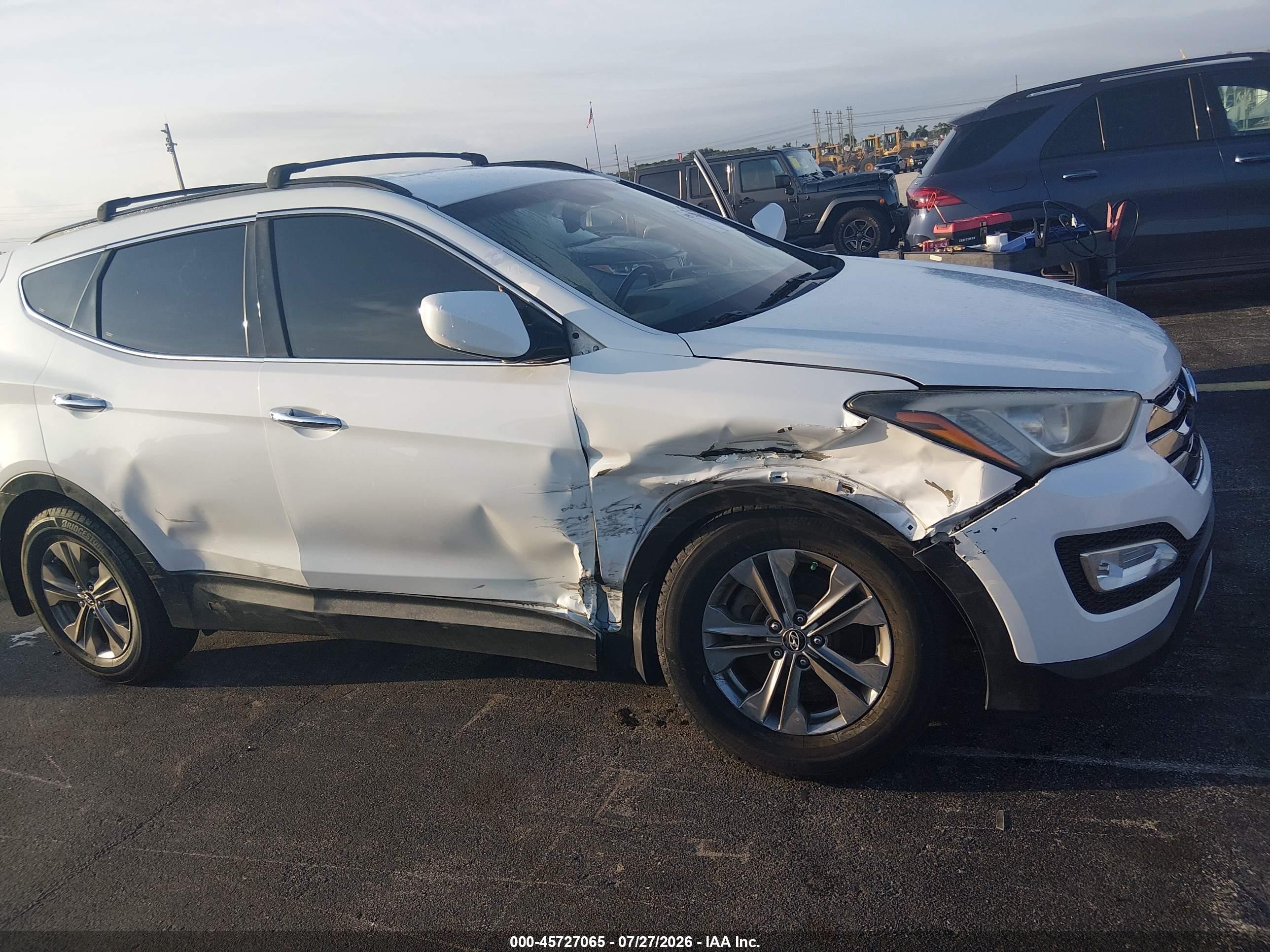 2014 Hyundai Santa Fe Sport 2.4l Белый vin: 5XYZU3LB5EG181222