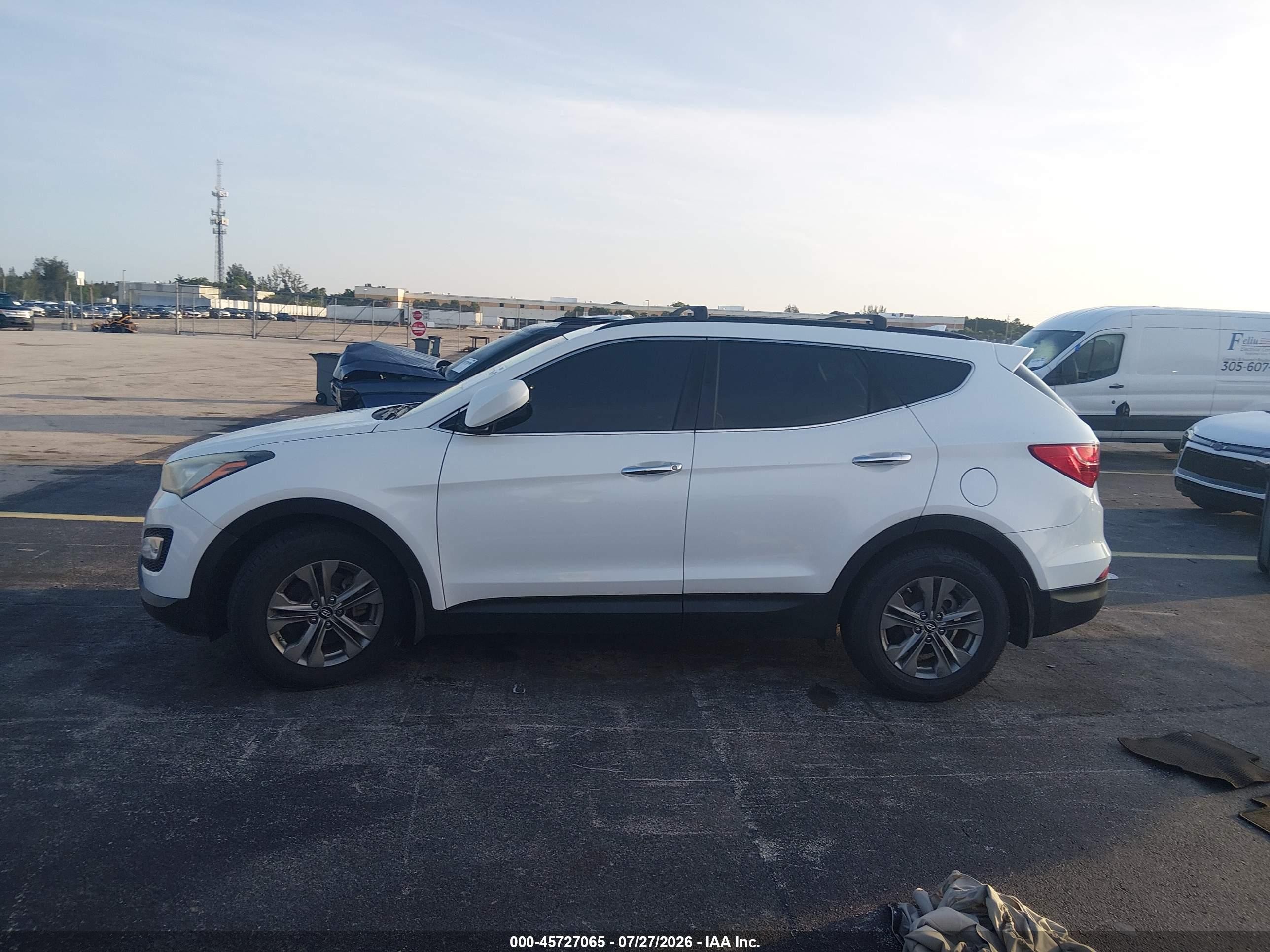 2014 Hyundai Santa Fe Sport 2.4l Белый vin: 5XYZU3LB5EG181222