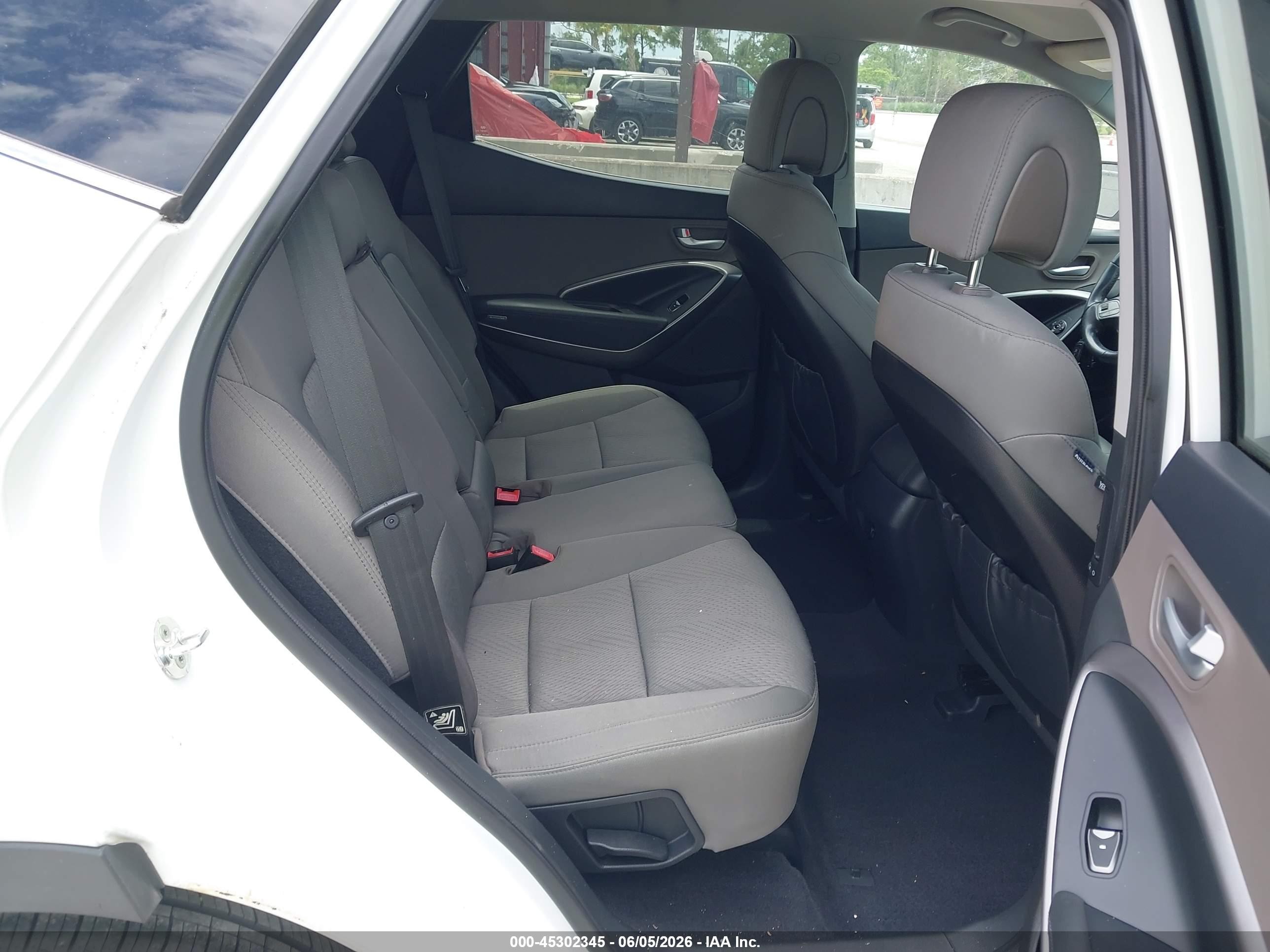 2014 Hyundai Santa Fe Sport 2.4l White vin: 5XYZU3LB5EG215207