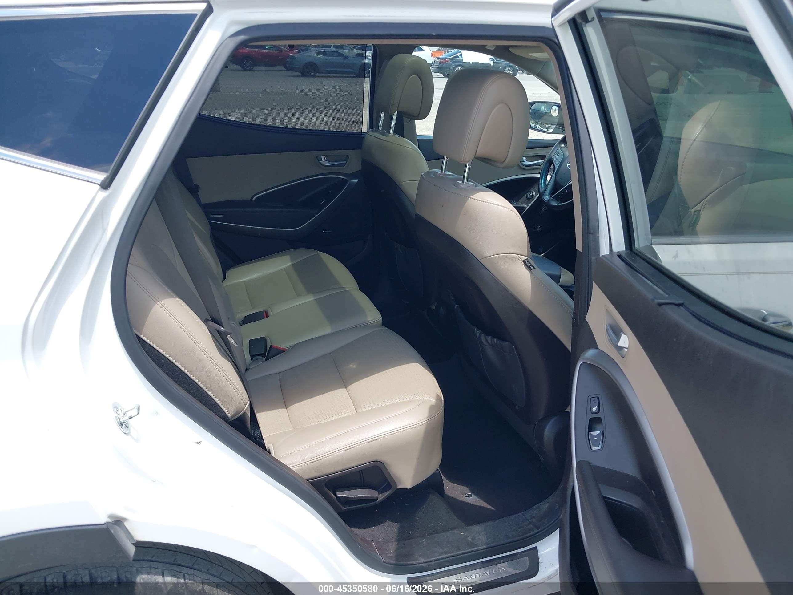 2015 Hyundai Santa Fe Sport 2.4l Белый vin: 5XYZU3LB5FG264909