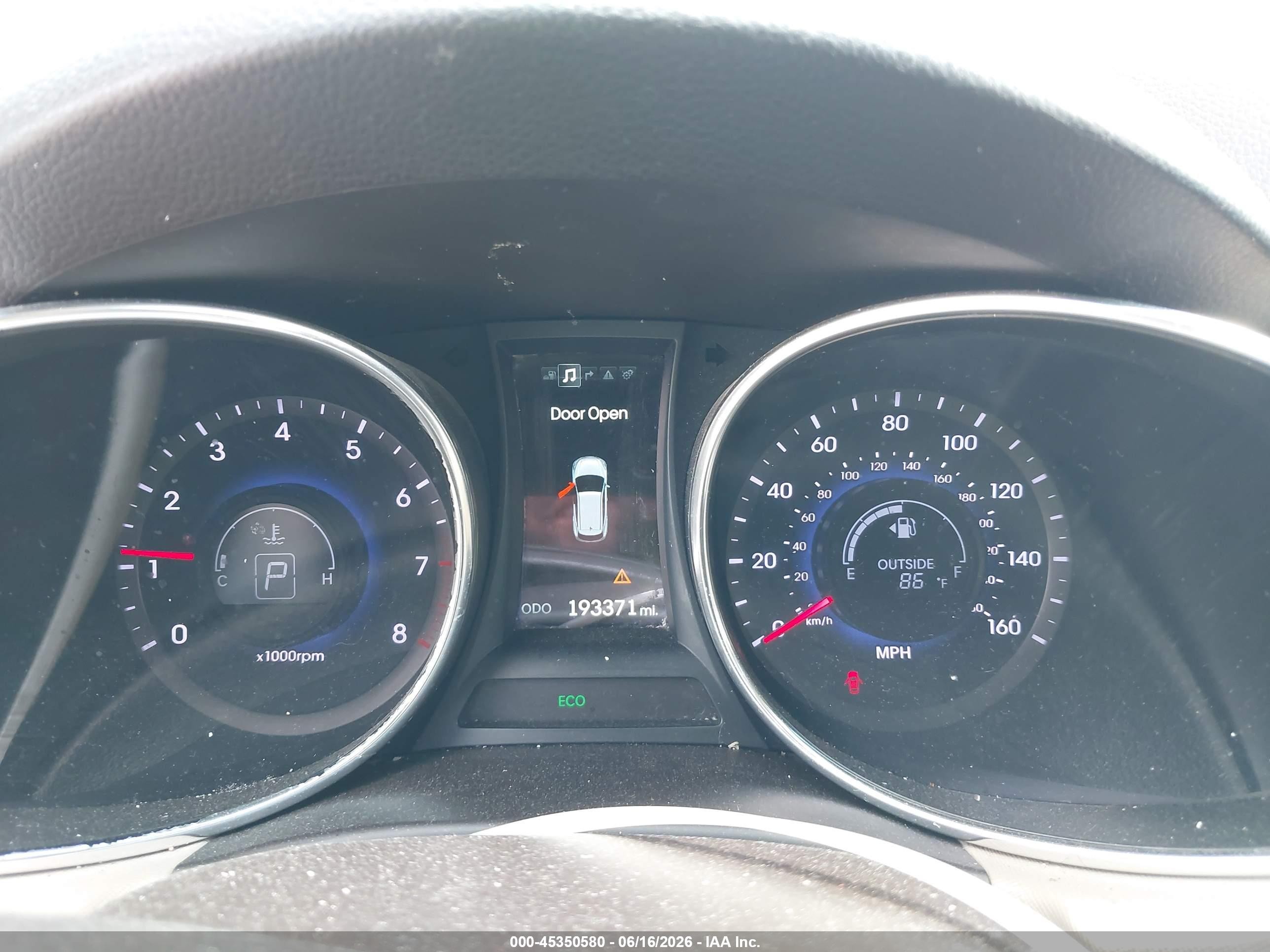 2015 Hyundai Santa Fe Sport 2.4l Белый vin: 5XYZU3LB5FG264909