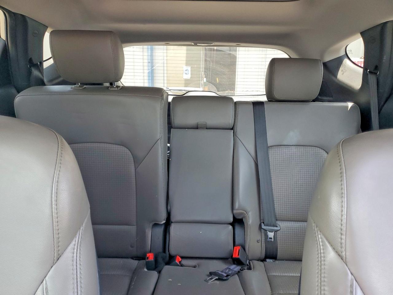 2013 Hyundai Santa Fe Sport 2.4l Silver vin: 5XYZU3LB6DG033997
