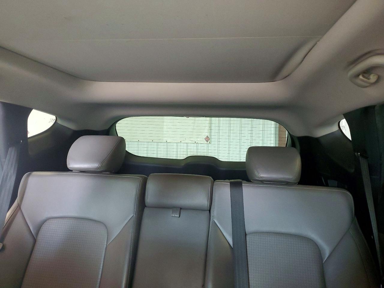 2013 Hyundai Santa Fe Sport 2.4l Silver vin: 5XYZU3LB6DG055529