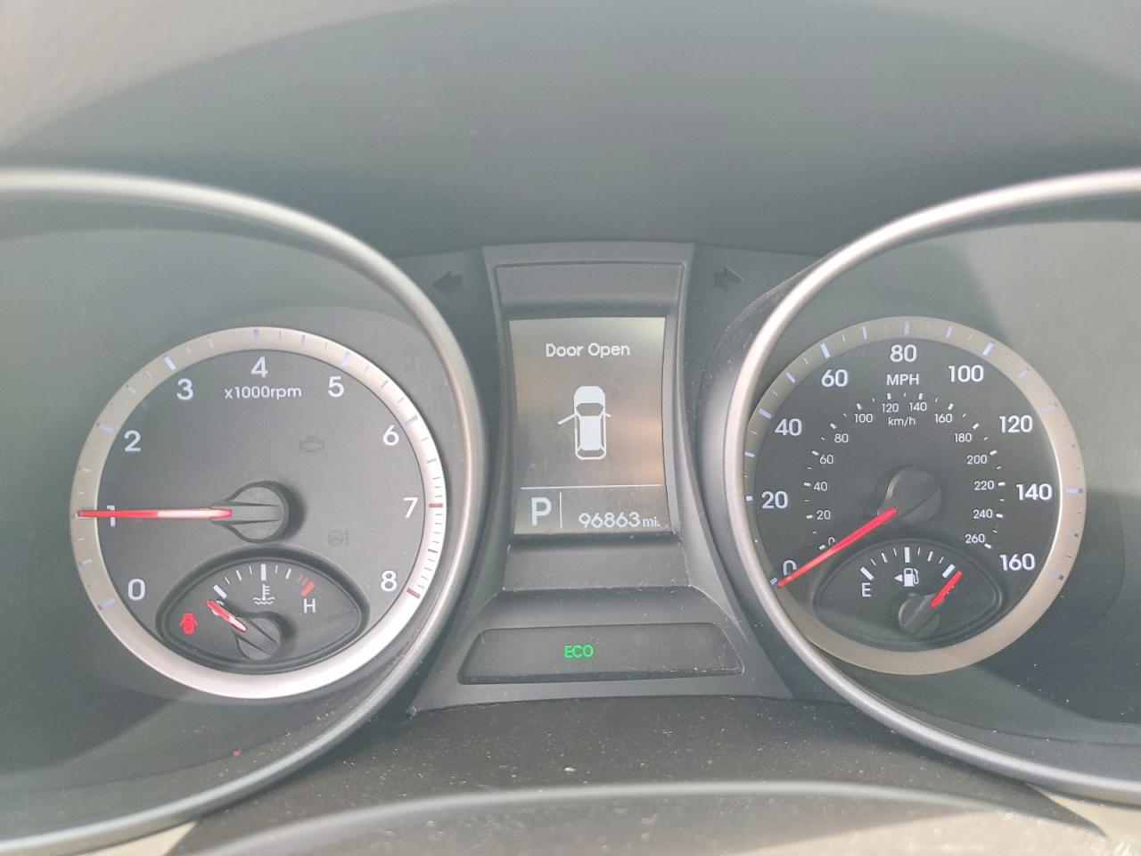 2013 Hyundai Santa Fe Sport 2.4l White vin: 5XYZU3LB6DG091396
