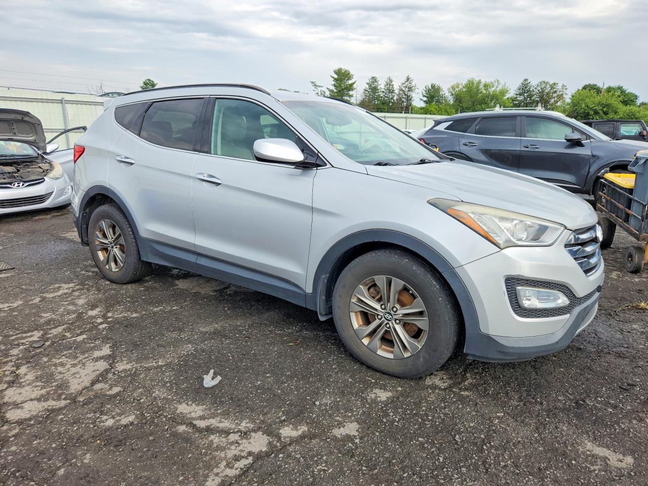 2014 Hyundai Santa Fe Sport 2.4l Silver vin: 5XYZU3LB6EG158032