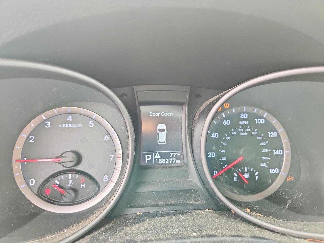 2014 Hyundai Santa Fe Sport 2.4l Silver vin: 5XYZU3LB6EG158032