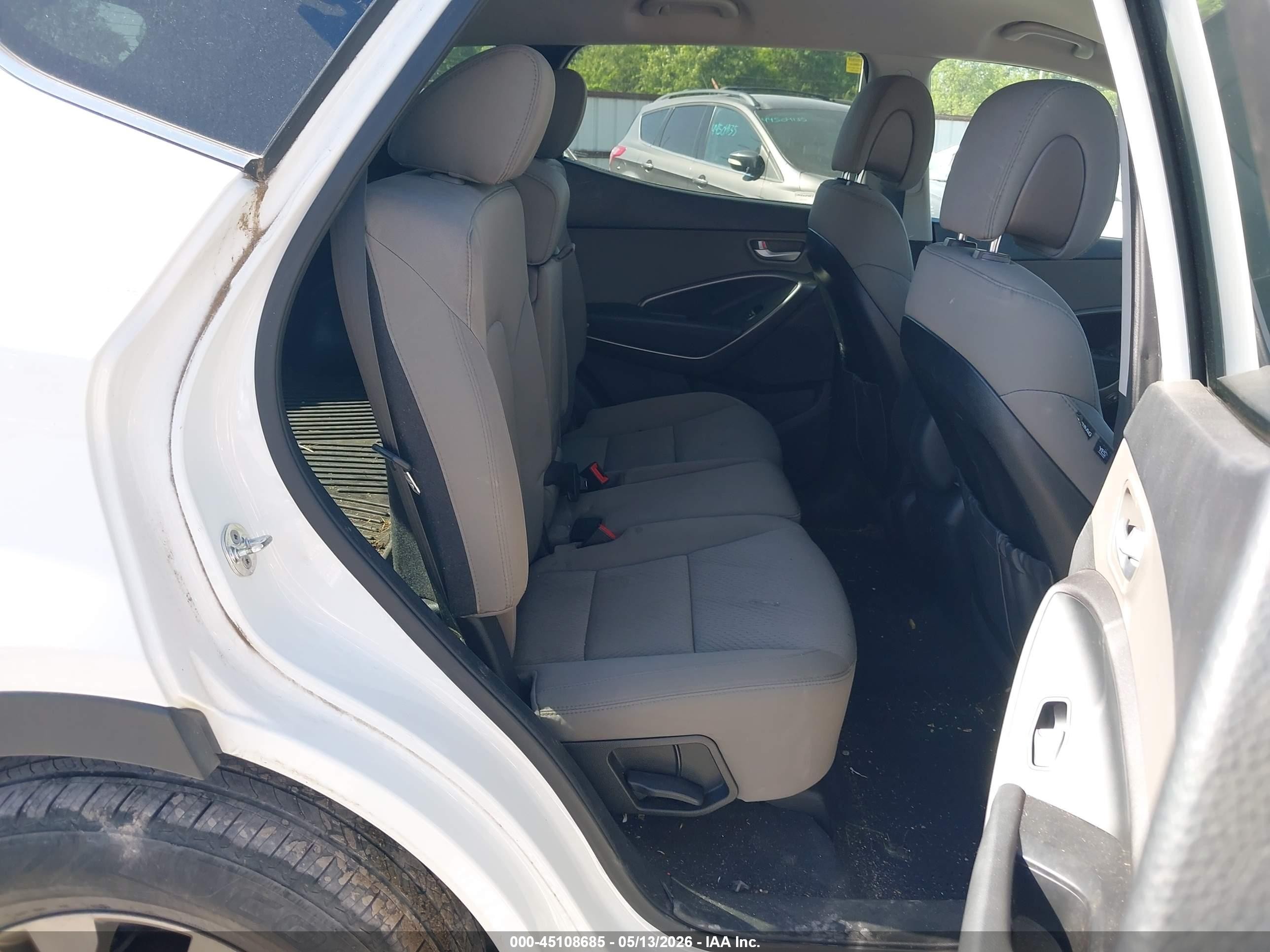2014 Hyundai Santa Fe Sport 2.4l White vin: 5XYZU3LB6EG208346