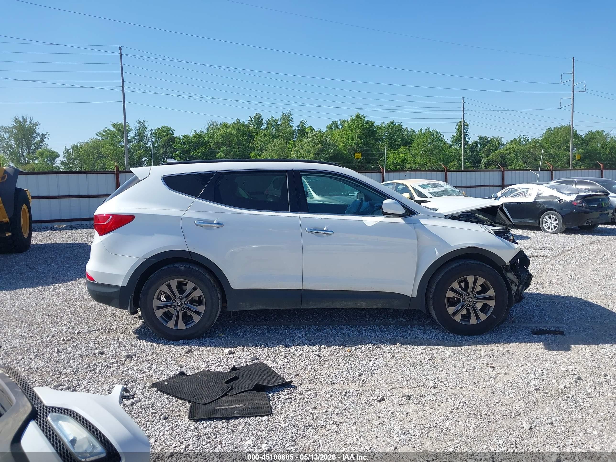 2014 Hyundai Santa Fe Sport 2.4l White vin: 5XYZU3LB6EG208346