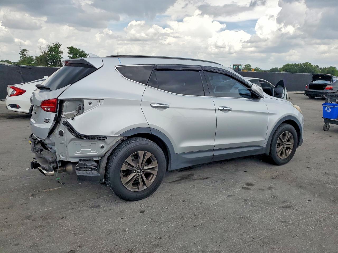 2015 Hyundai Santa Fe Sport 2.4l Silver vin: 5XYZU3LB6FG289737