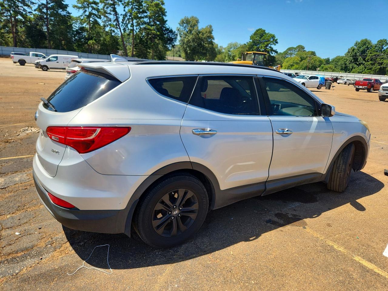 2014 Hyundai Santa Fe Sport 2.4l Серебряный vin: 5XYZU3LB7EG164289