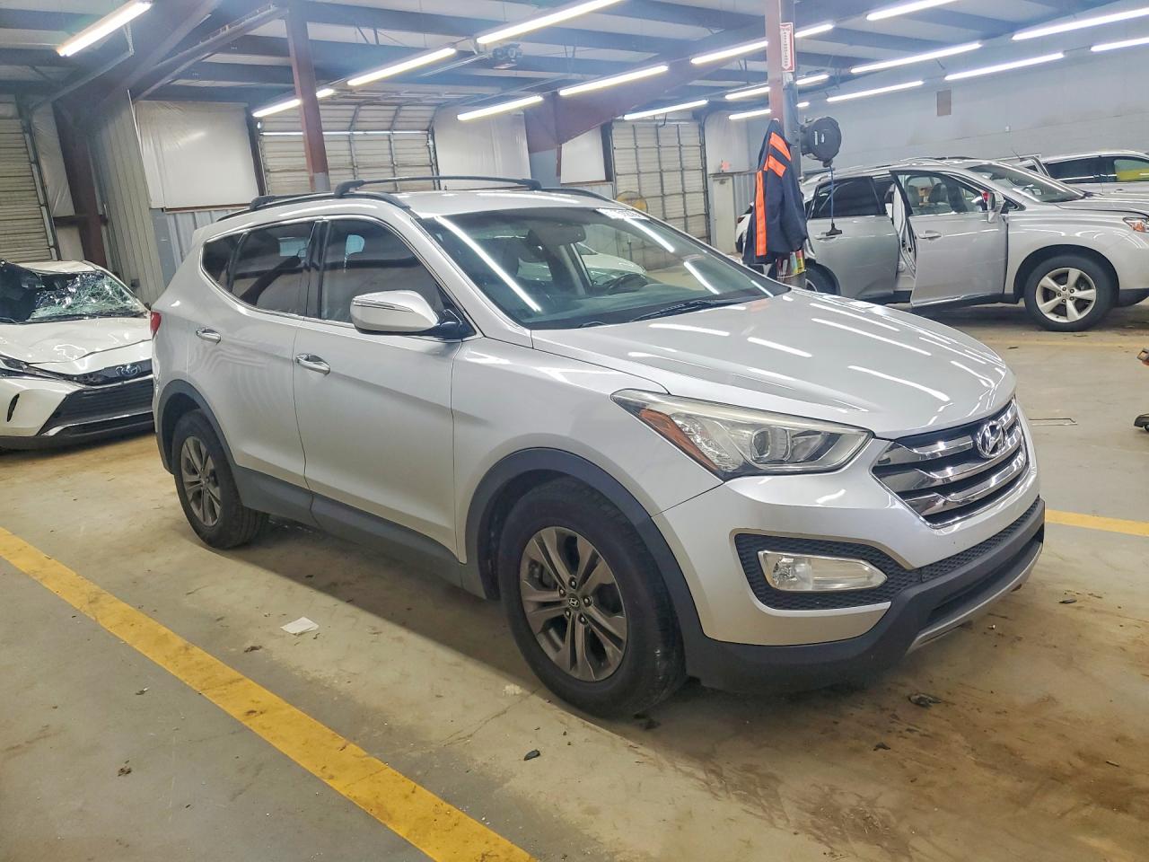 2014 Hyundai Santa Fe Sport 2.4l Silver vin: 5XYZU3LB7EG164745