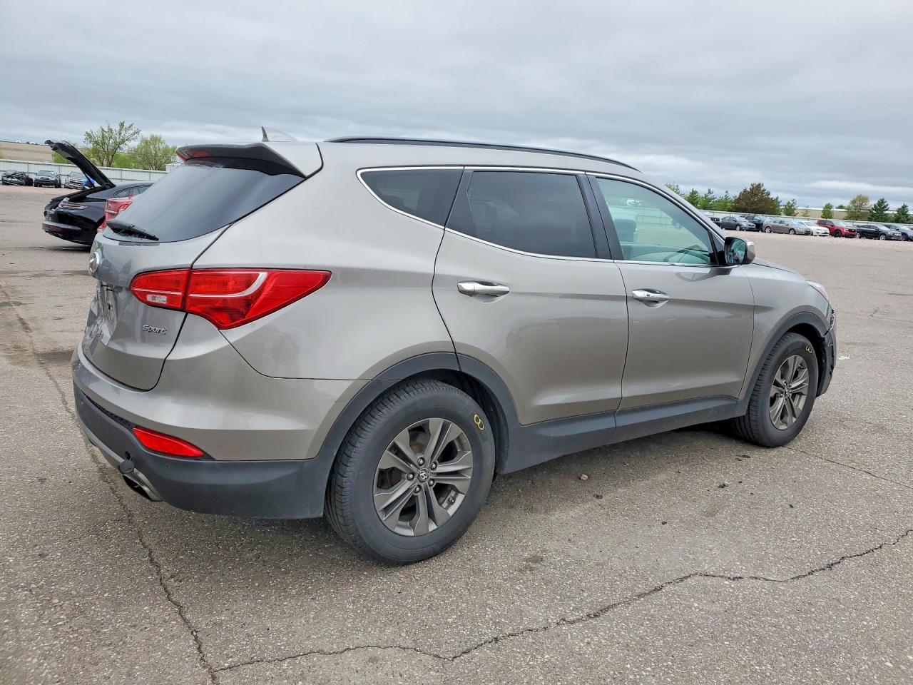 2014 Hyundai Santa Fe Sport 2.4l Серебряный vin: 5XYZU3LB7EG229352