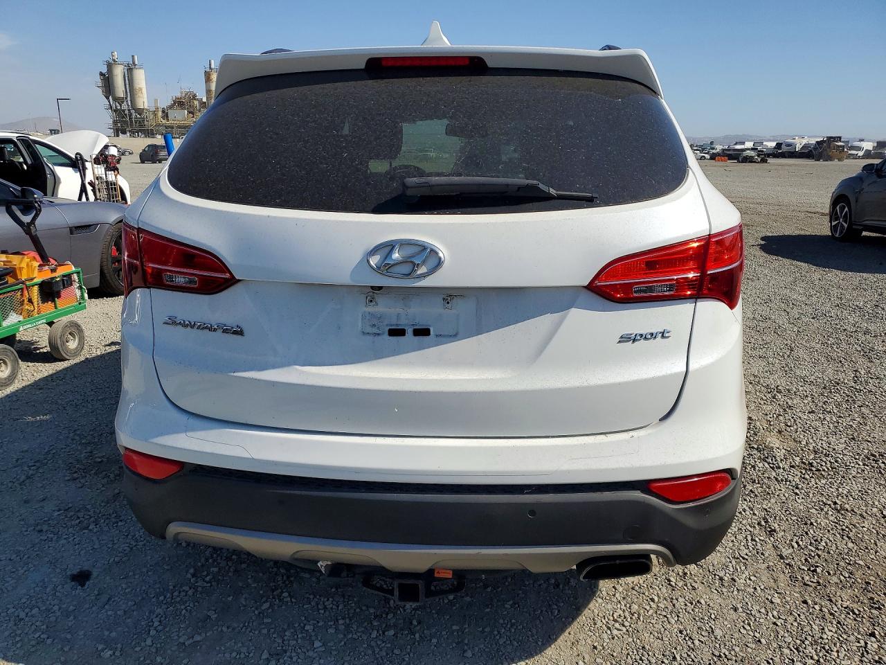 2015 Hyundai Santa Fe Sport 2.4l Белый vin: 5XYZU3LB7FG256438
