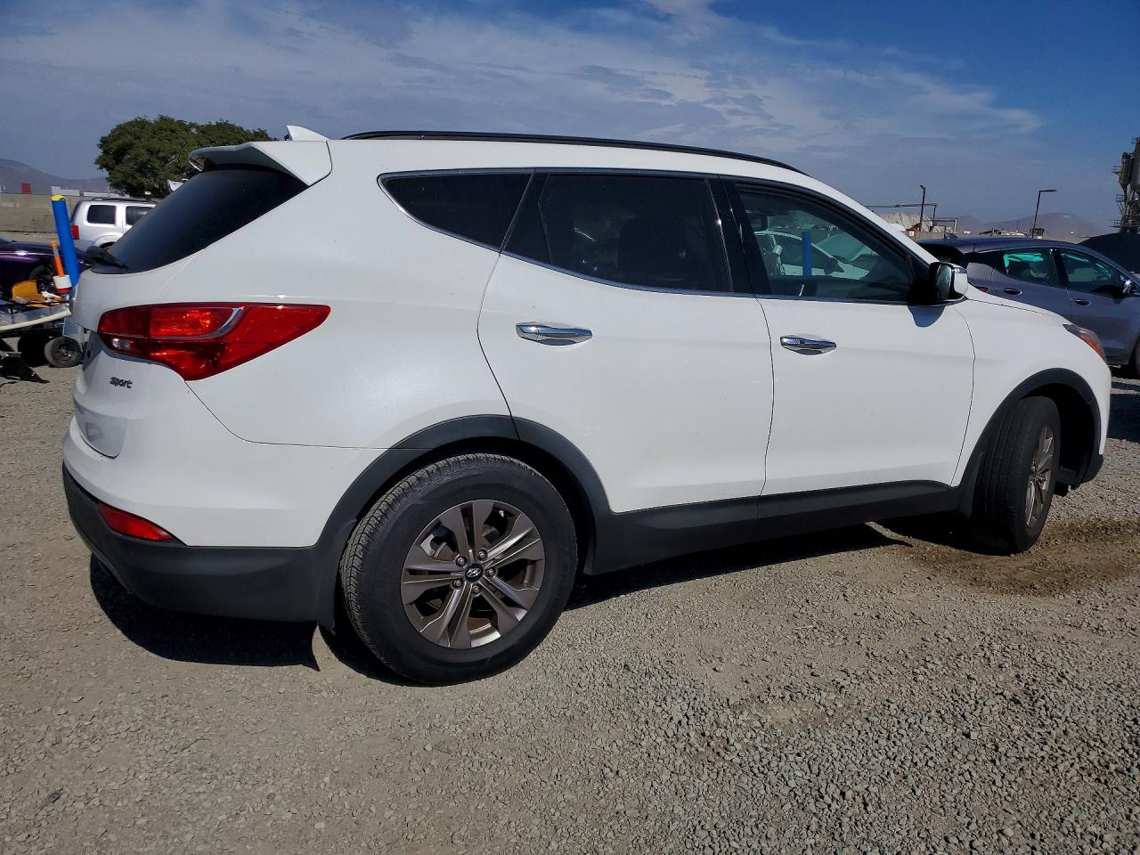 2015 Hyundai Santa Fe Sport 2.4l Белый vin: 5XYZU3LB7FG256438