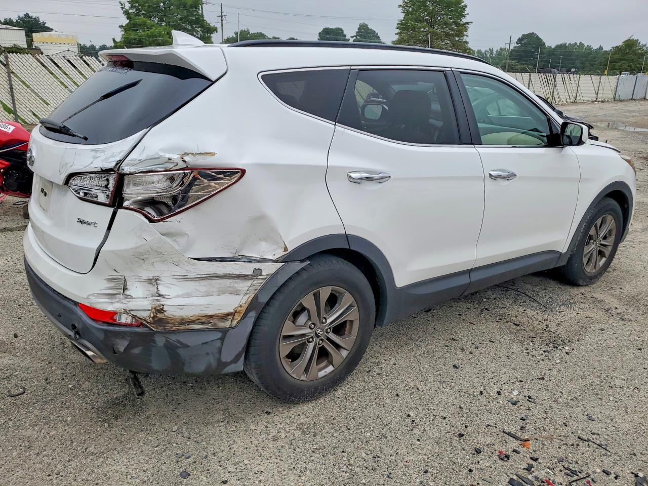 2013 Hyundai Santa Fe Sport 2.4l White vin: 5XYZU3LB8DG033970