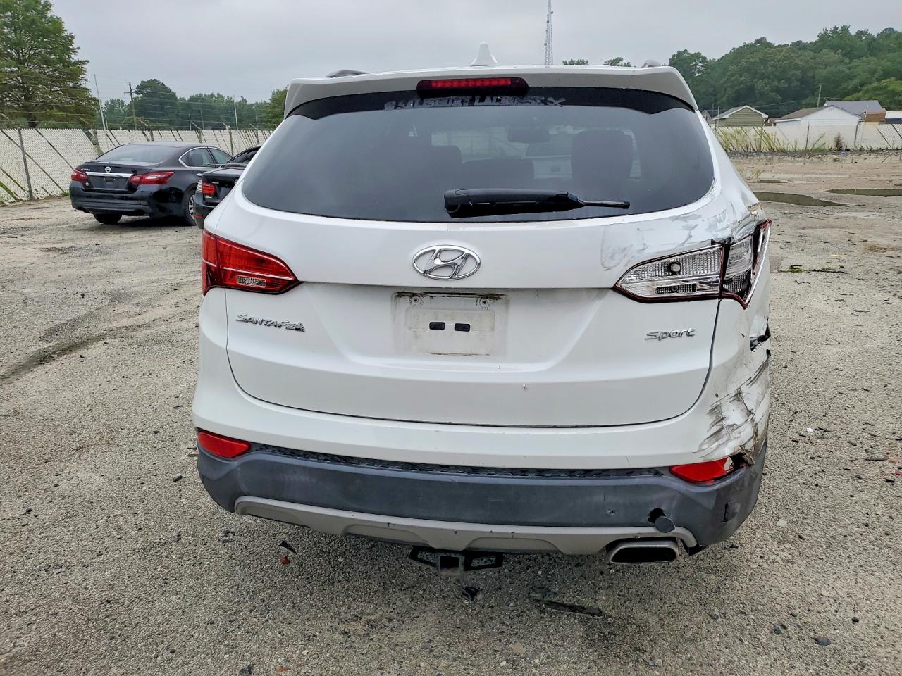 2013 Hyundai Santa Fe Sport 2.4l White vin: 5XYZU3LB8DG033970