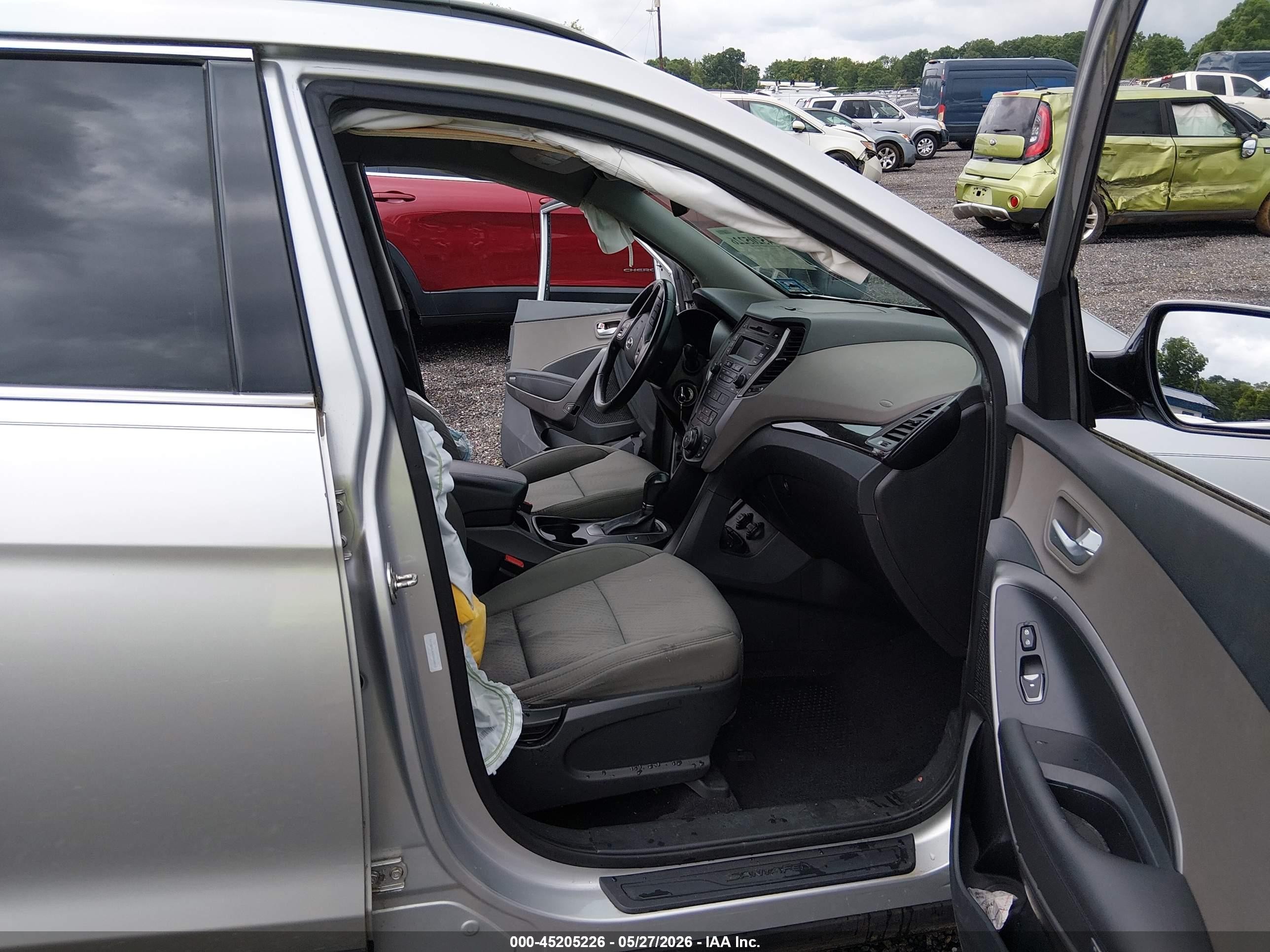 2013 Hyundai Santa Fe Sport Silver vin: 5XYZU3LB8DG044810