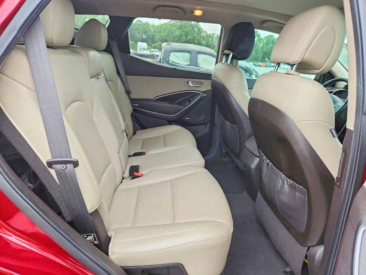 2013 Hyundai Santa Fe Sport 2.4l Red vin: 5XYZU3LB8DG062952
