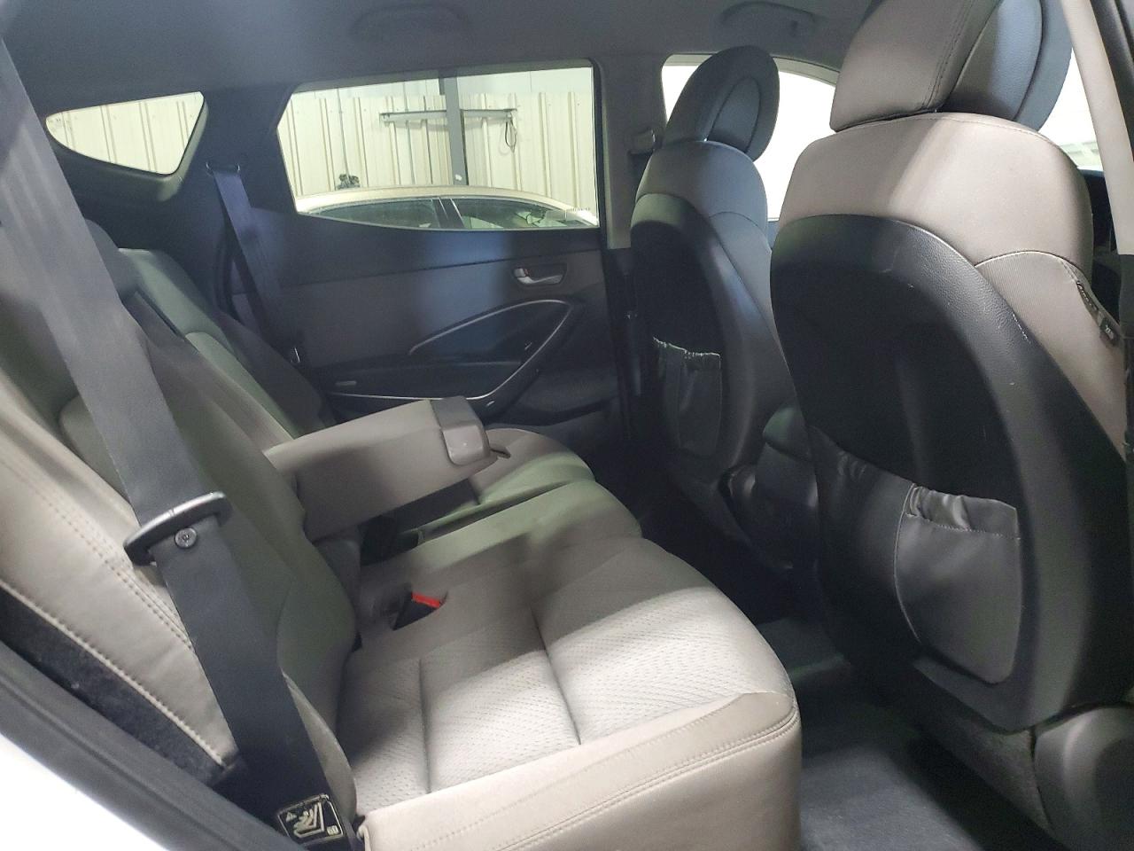 2014 Hyundai Santa Fe Sport 2.4l White vin: 5XYZU3LB8EG209241