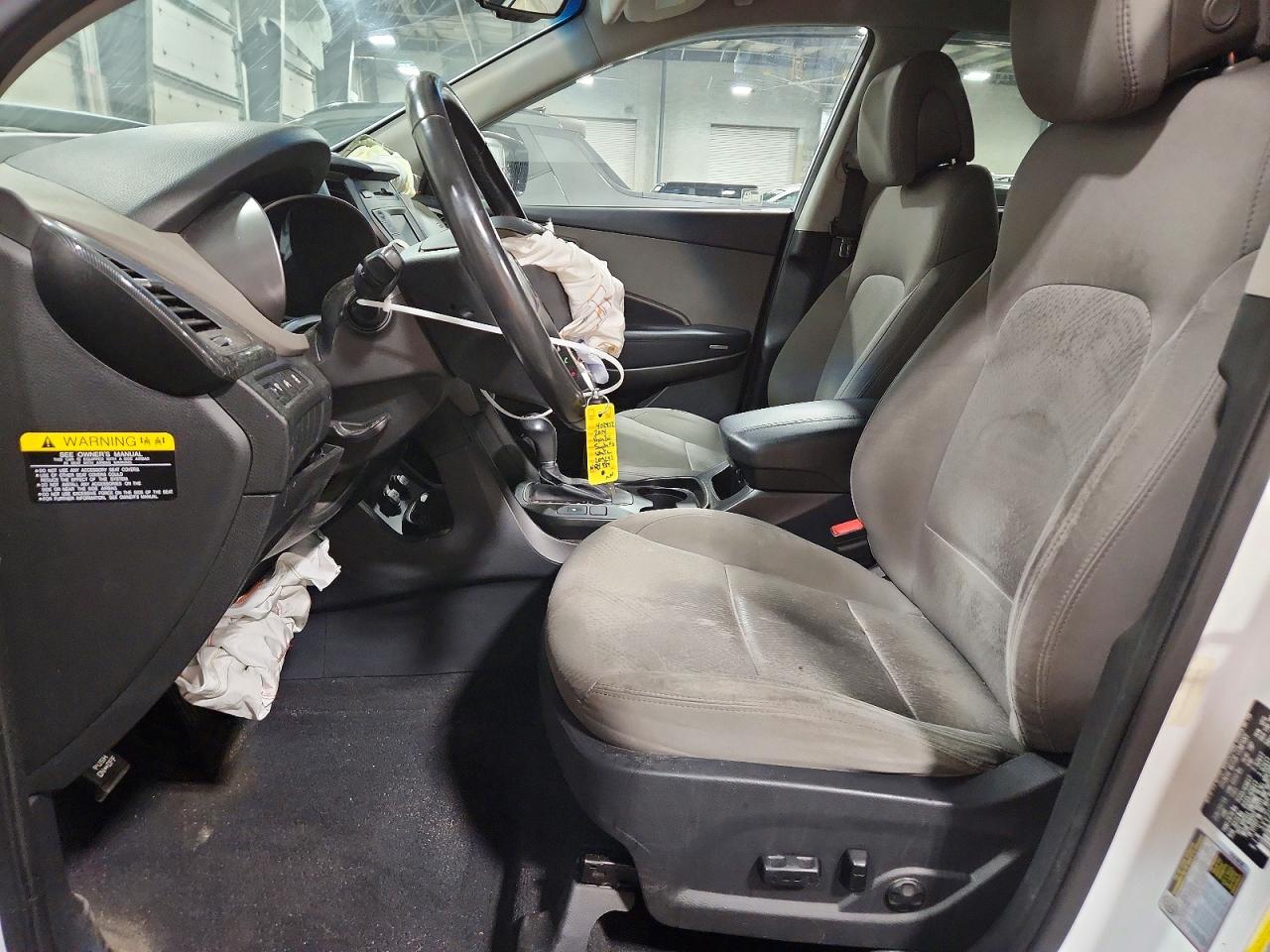 2014 Hyundai Santa Fe Sport 2.4l White vin: 5XYZU3LB8EG209241