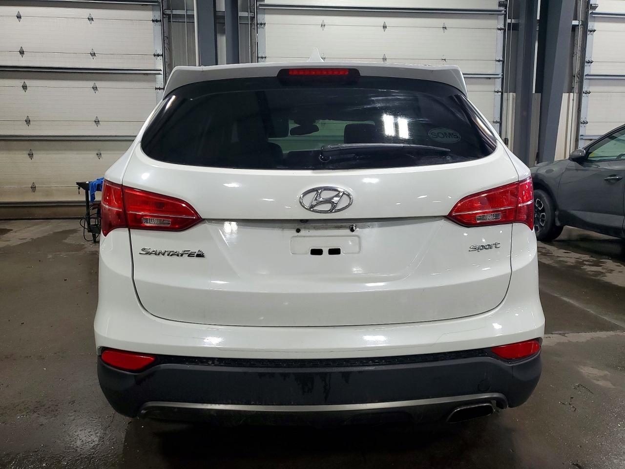 2014 Hyundai Santa Fe Sport 2.4l White vin: 5XYZU3LB8EG209241