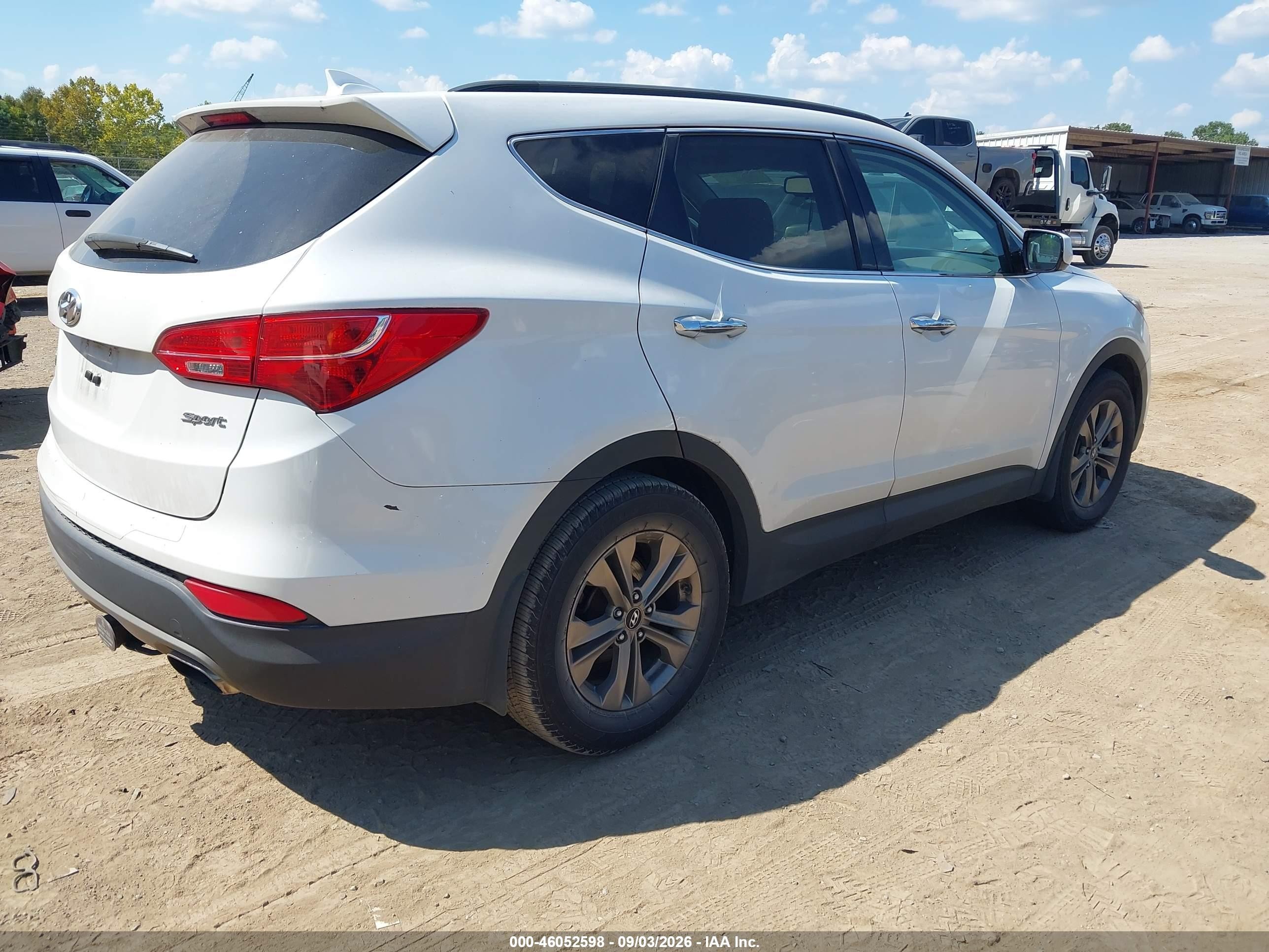 2015 Hyundai Santa Fe Sport 2.4l White vin: 5XYZU3LB8FG238966