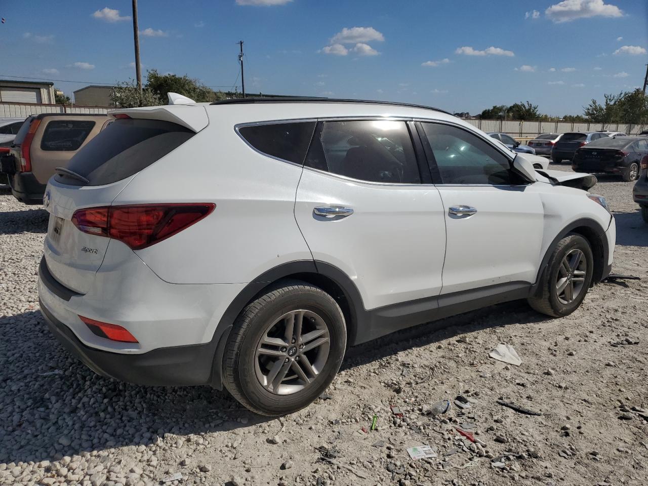 2017 Hyundai Santa Fe Sport White vin: 5XYZU3LB8HG420282