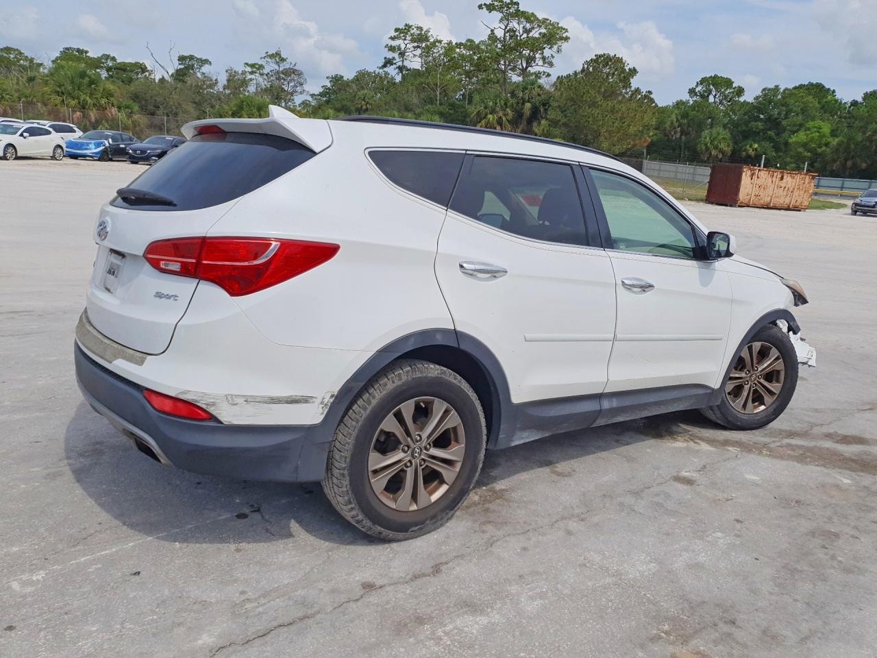 2013 Hyundai Santa Fe Sport 2.4l White vin: 5XYZU3LB9DG101080